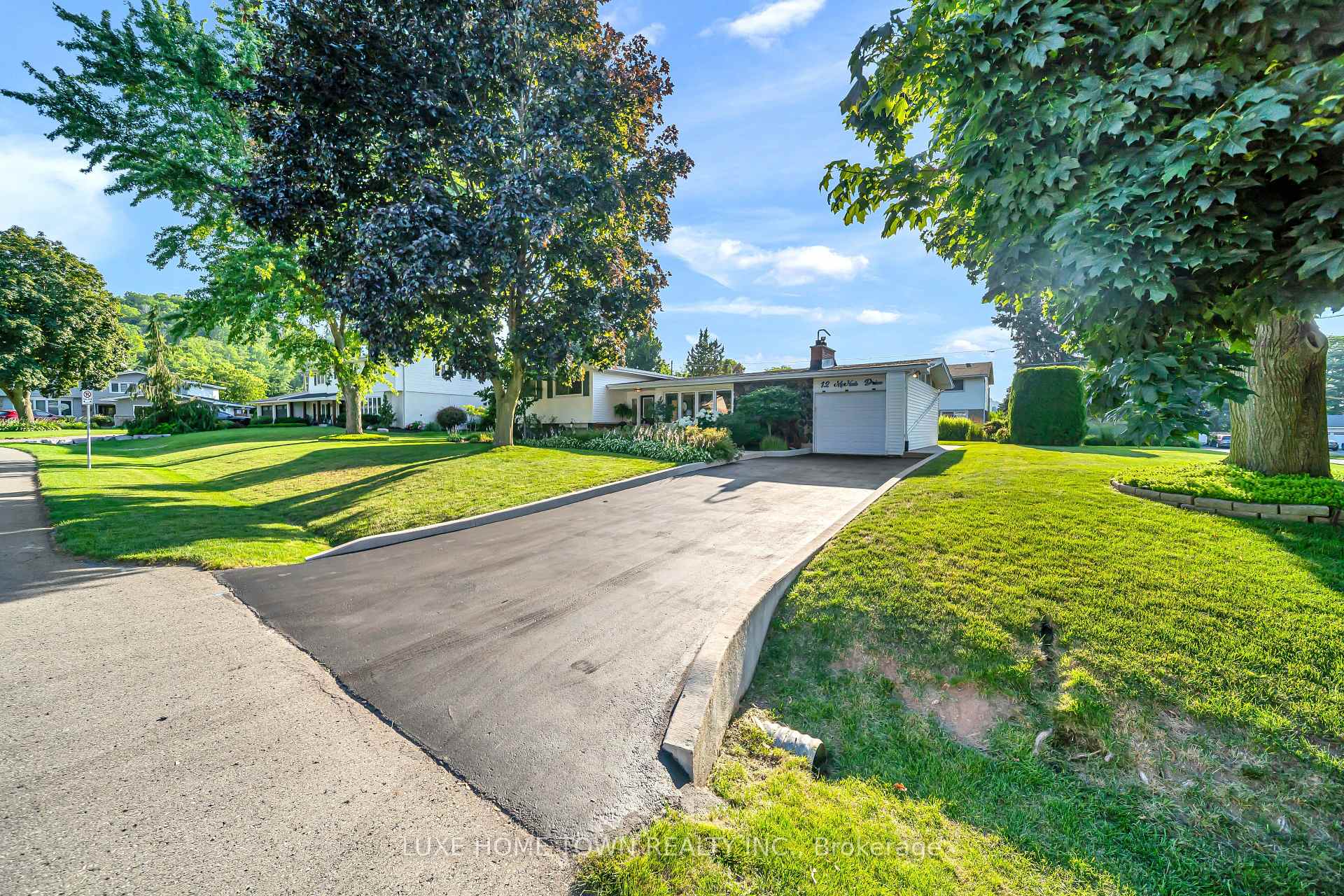 Photo 37 of 12 Mcnab Drive, Grimsby, Grimsby East — HOMEH