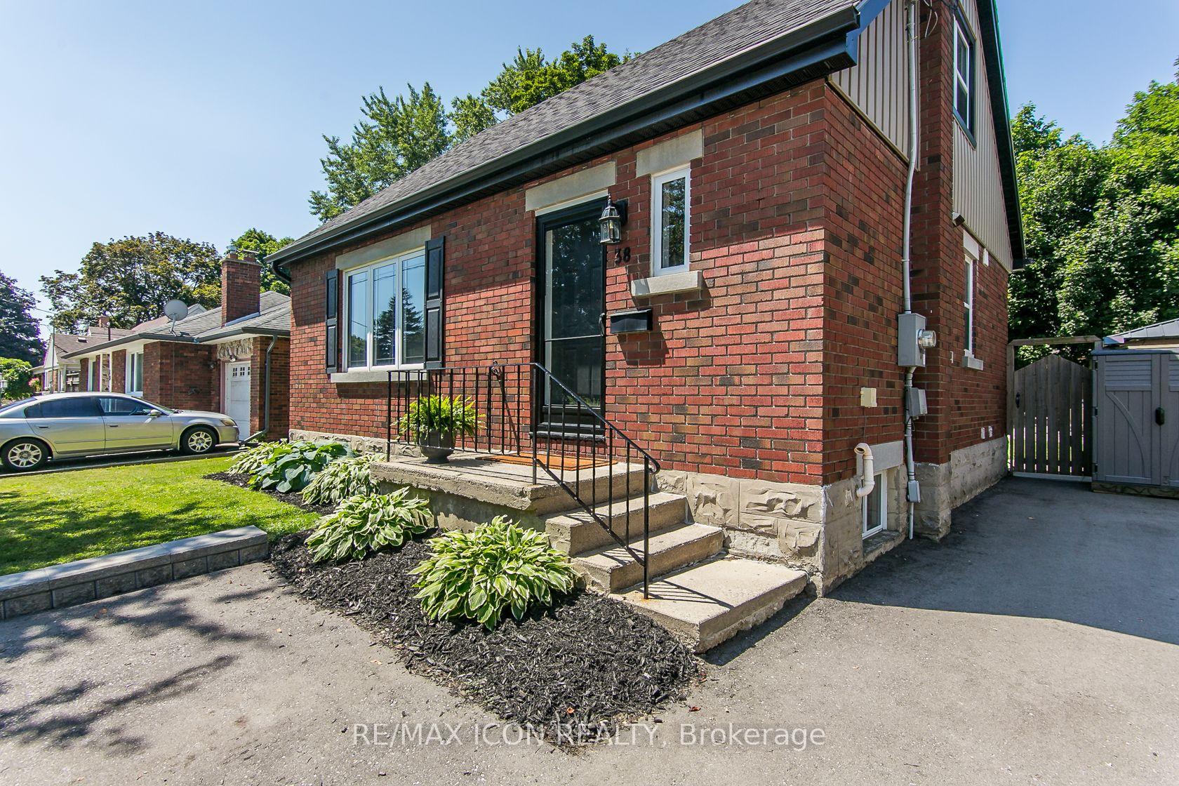 Photo 3 of 38 Scrimger Avenue, Cambridge, Christopher-Champlain — HOMEH