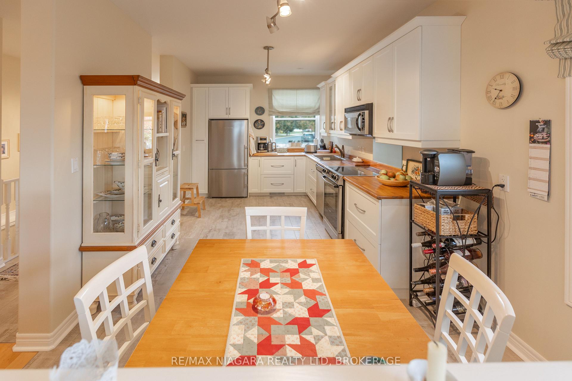 Photo 8 of 3334 Dustan Street, Lincoln, Lincoln-Jordan/Vineland — HOMEH