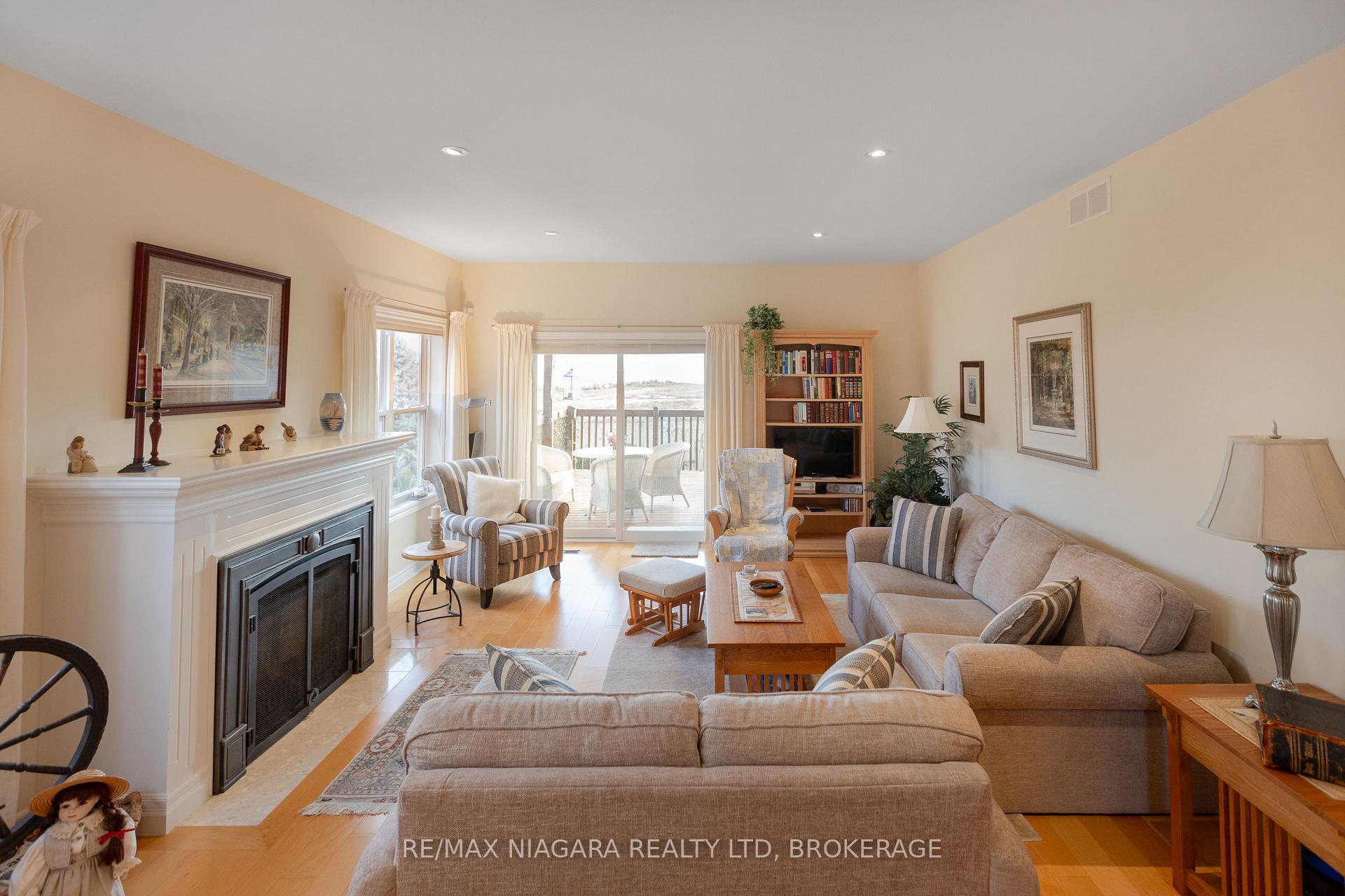 Photo 11 of 3334 Dustan Street, Lincoln, Lincoln-Jordan/Vineland — HOMEH