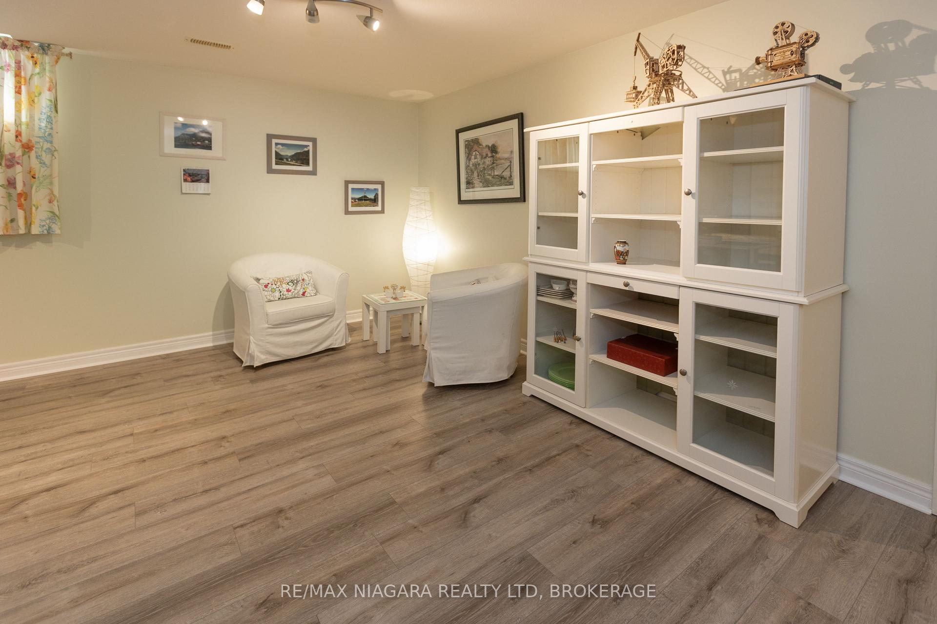 Photo 18 of 3334 Dustan Street, Lincoln, Lincoln-Jordan/Vineland — HOMEH