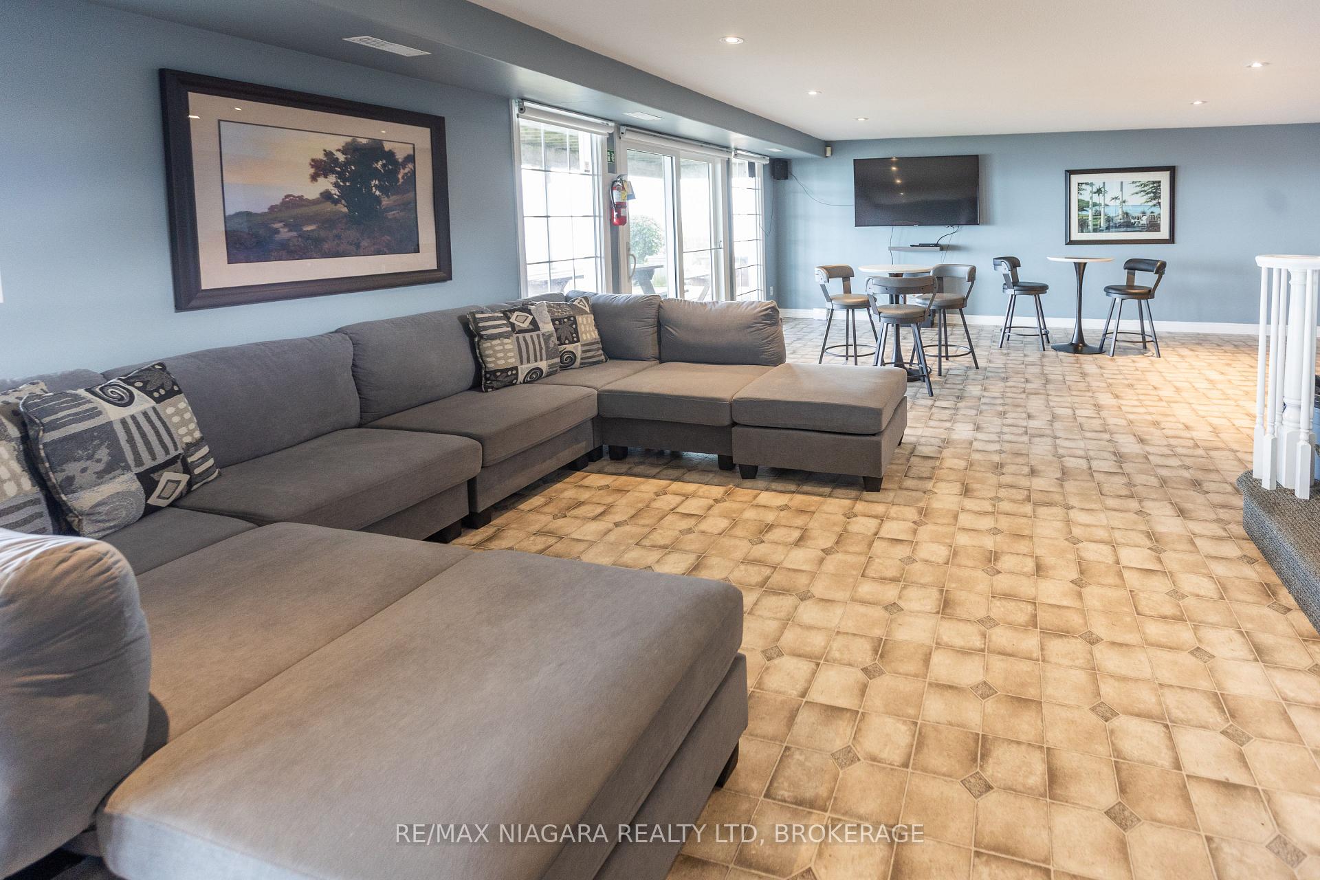 Photo 35 of 3334 Dustan Street, Lincoln, Lincoln-Jordan/Vineland — HOMEH