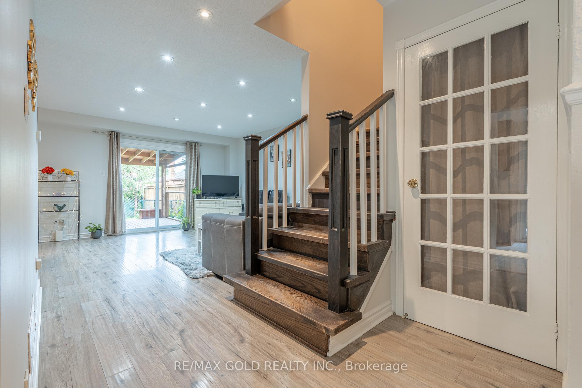 Photo 1 of 23 Judith Crescent, Brampton, Northgate — HOMEH