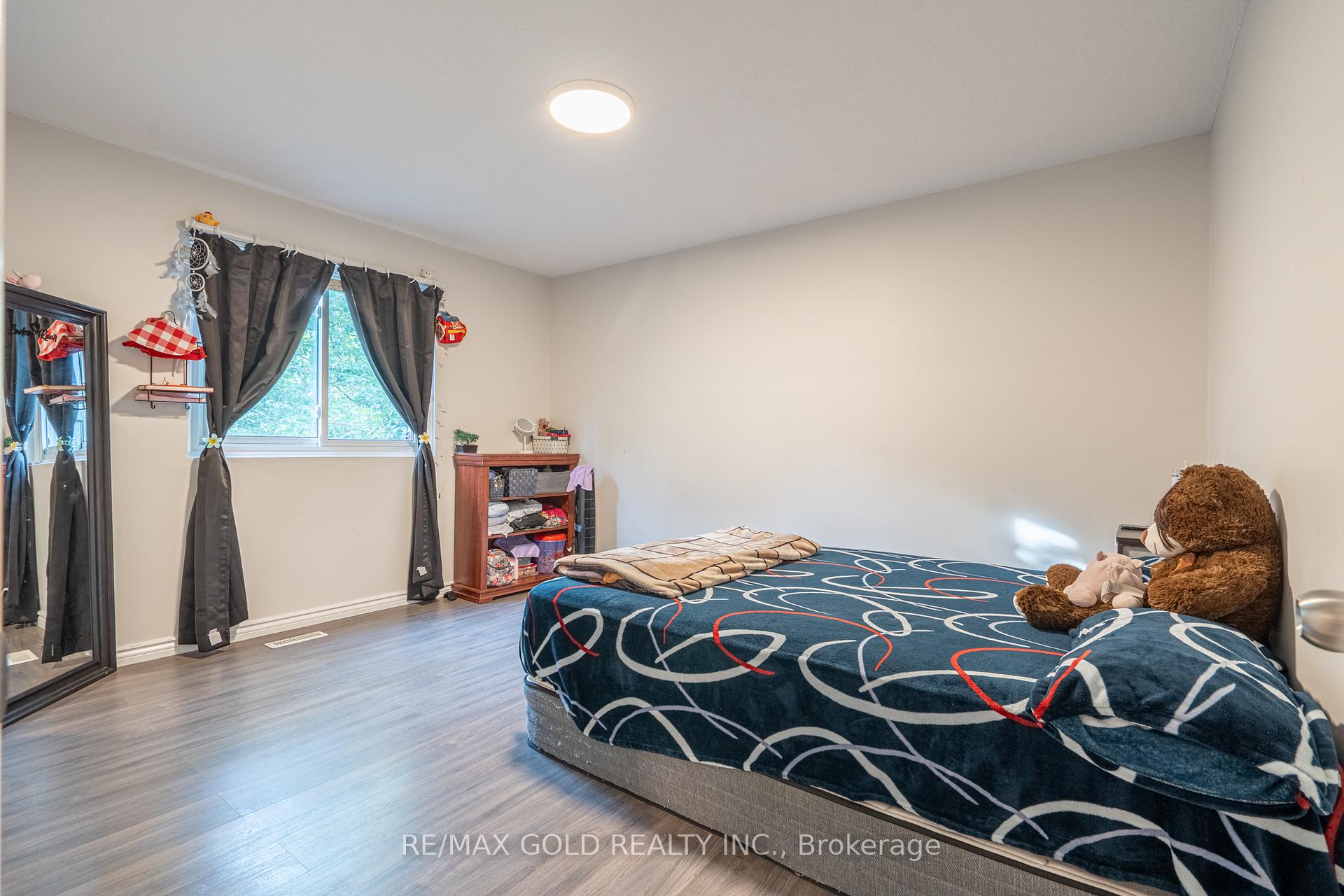 Photo 16 of 23 Judith Crescent, Brampton, Northgate — HOMEH