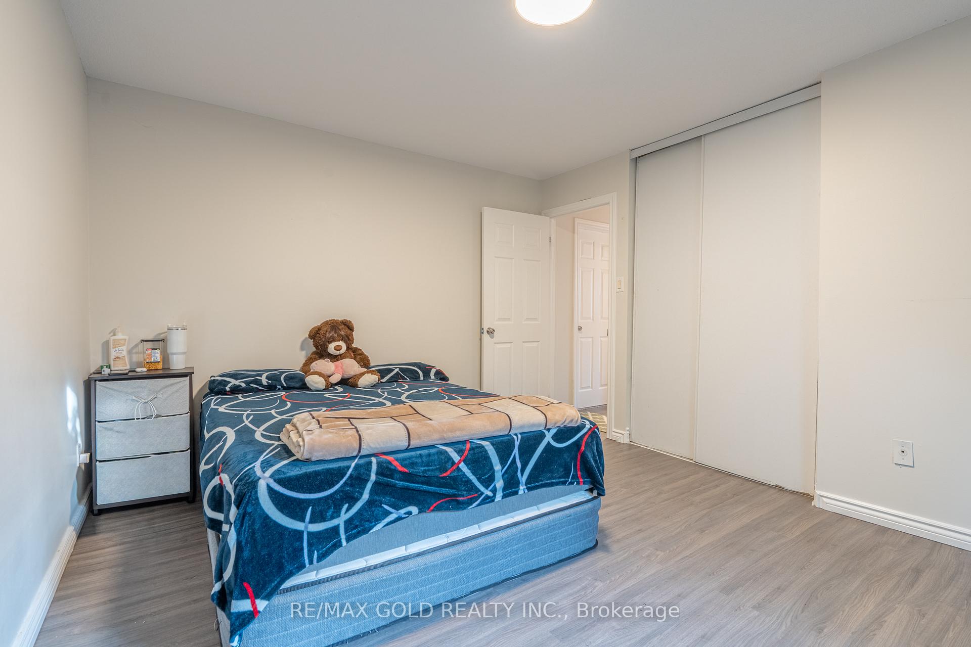 Photo 17 of 23 Judith Crescent, Brampton, Northgate — HOMEH