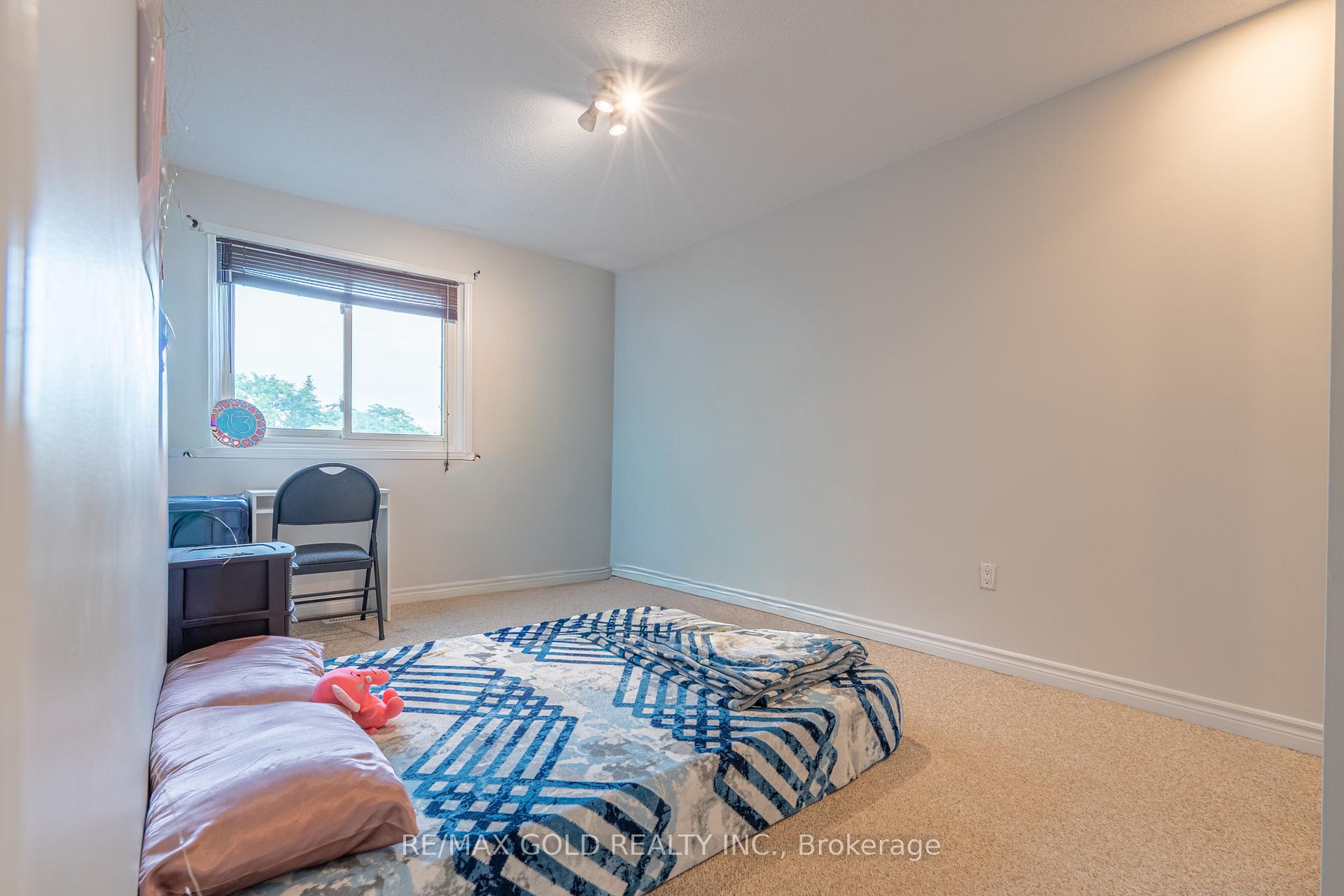 Photo 18 of 23 Judith Crescent, Brampton, Northgate — HOMEH