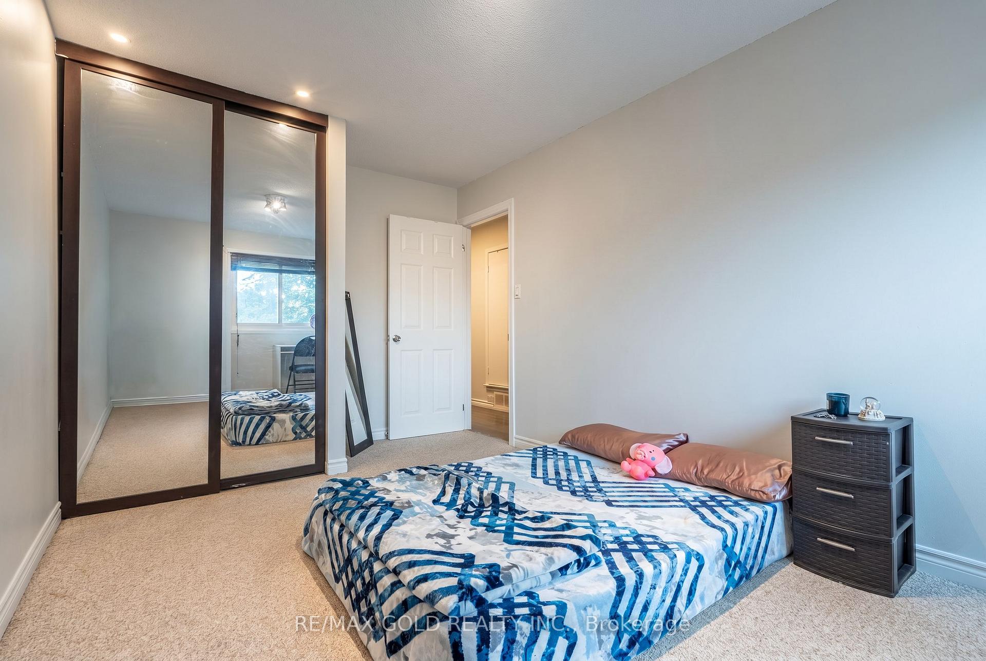 Photo 19 of 23 Judith Crescent, Brampton, Northgate — HOMEH