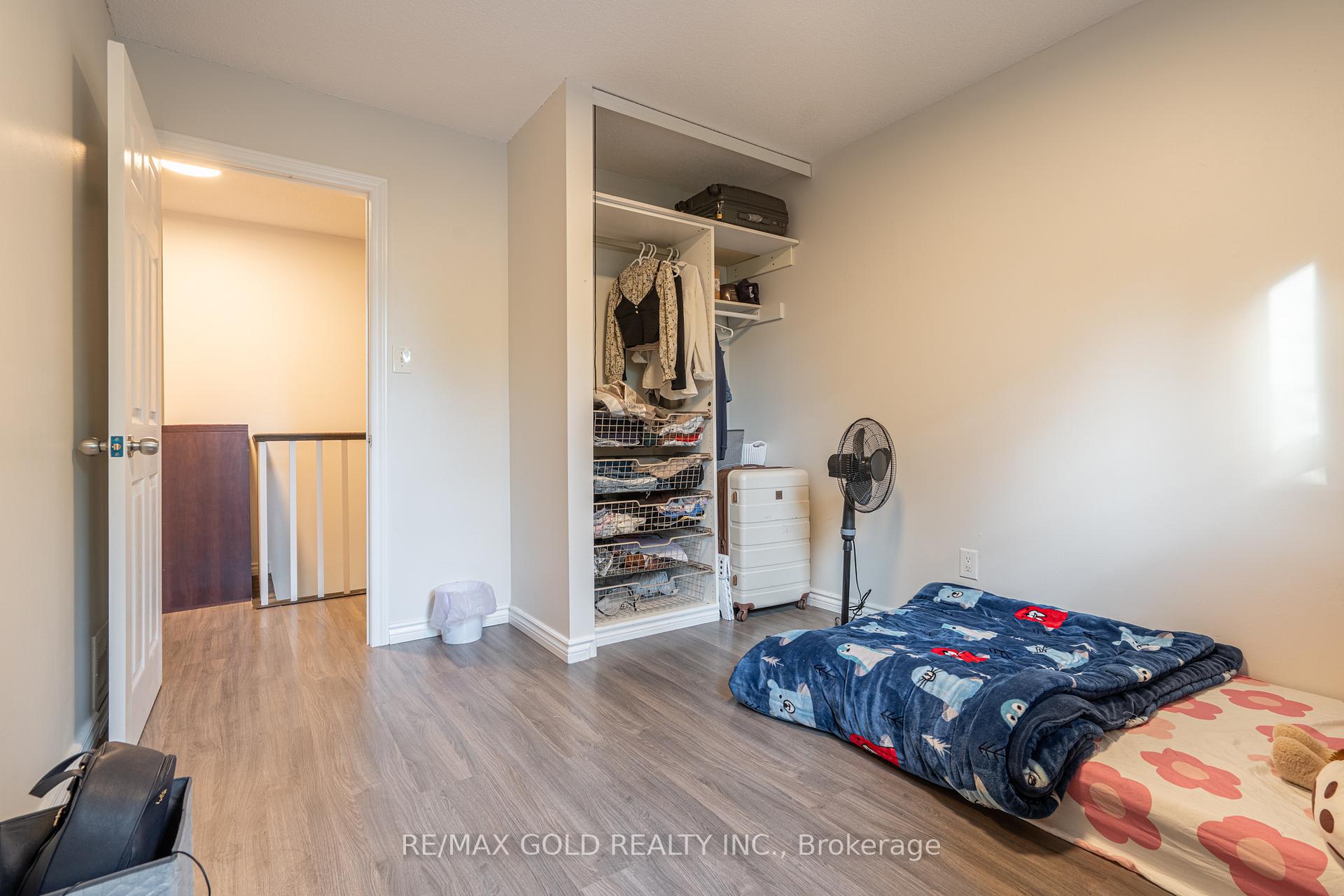 Photo 21 of 23 Judith Crescent, Brampton, Northgate — HOMEH