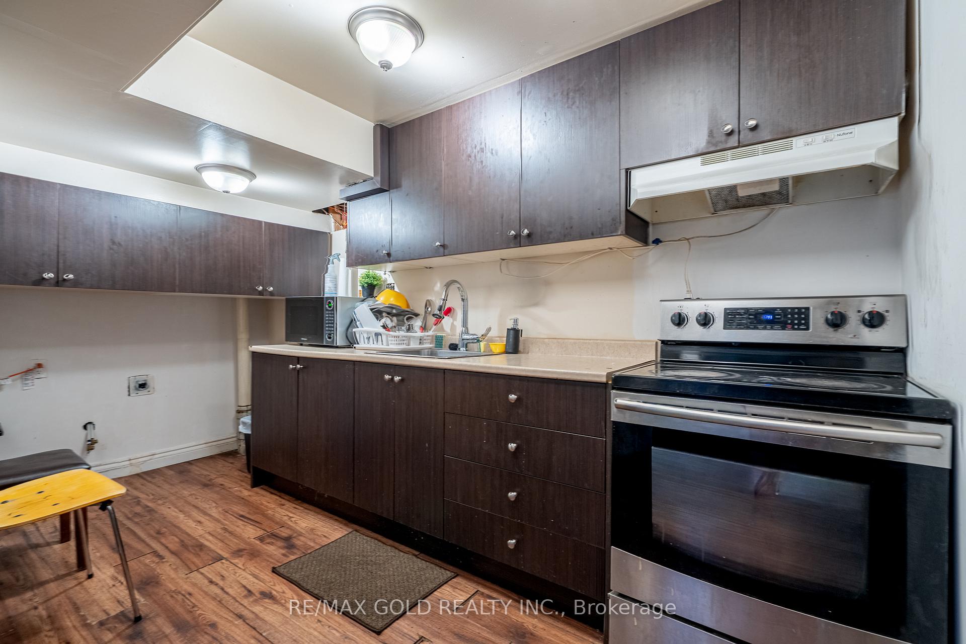 Photo 28 of 23 Judith Crescent, Brampton, Northgate — HOMEH