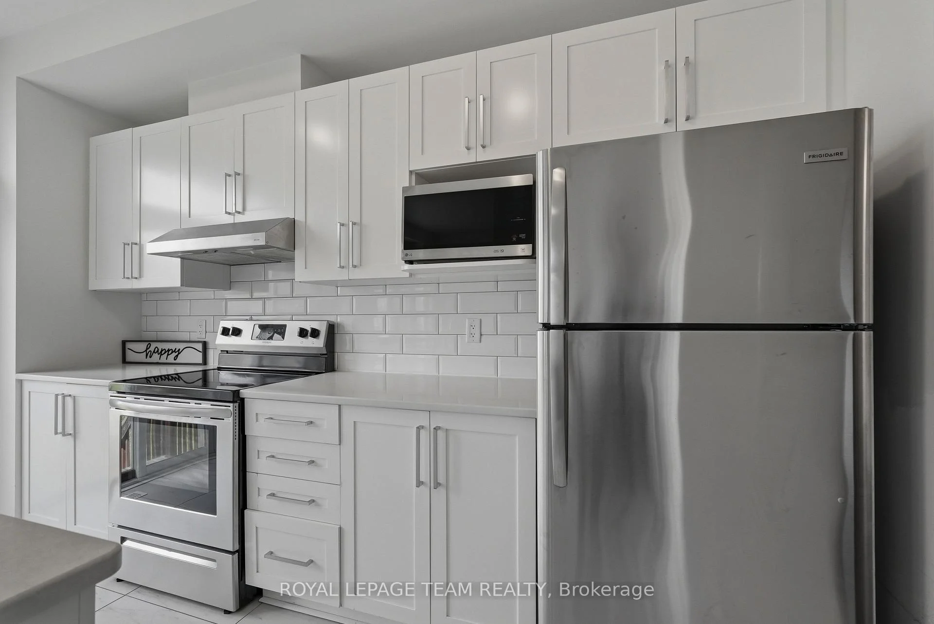 Photo 10 of 195 Kimpton Drive, Ottawa, Stittsville (North) — HOMEH