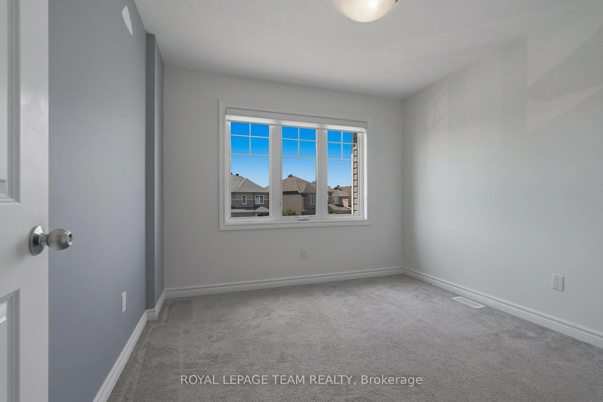 Photo 17 of 195 Kimpton Drive, Ottawa, Stittsville (North) — HOMEH