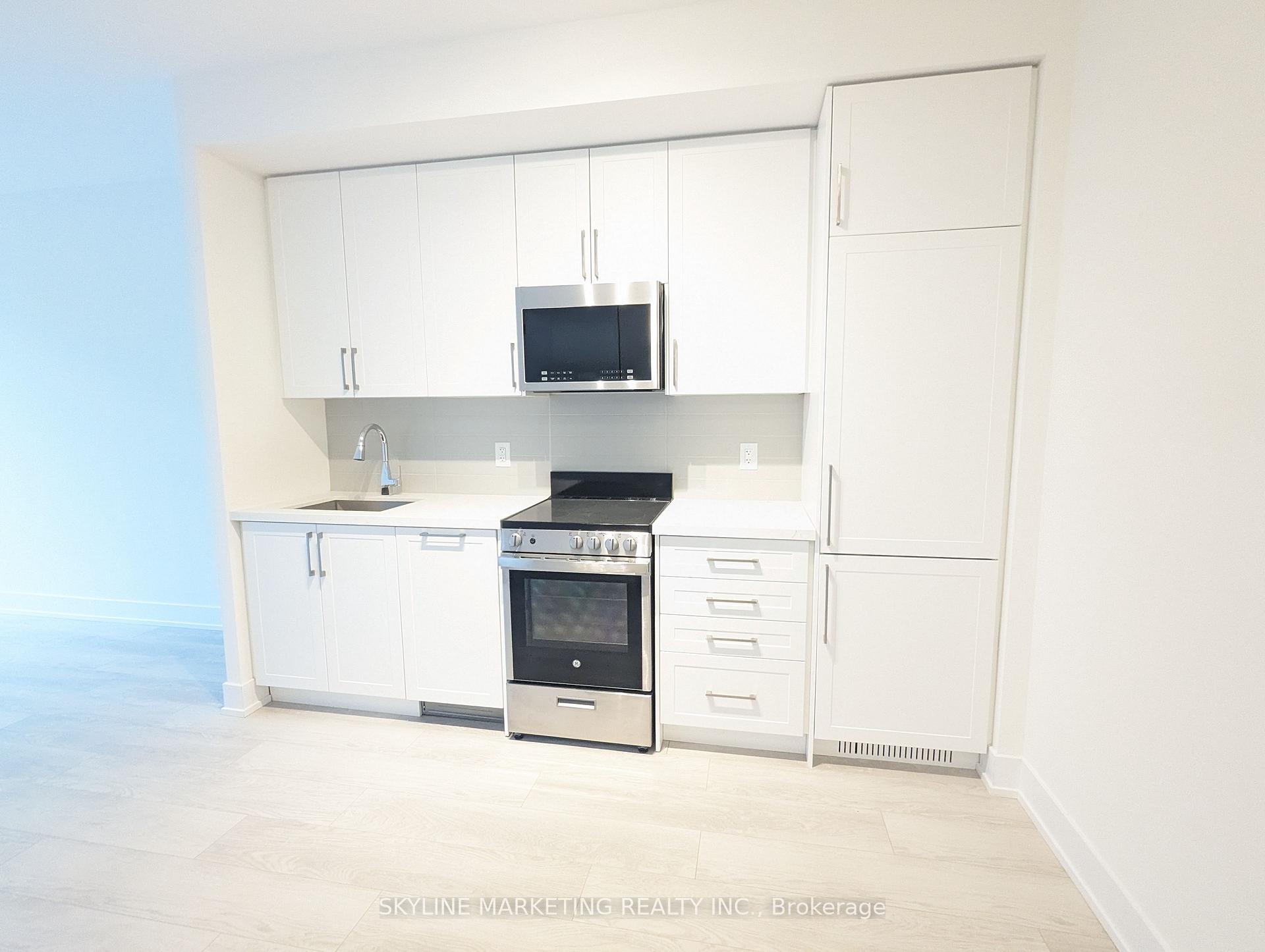 Photo 2 of Unit 524, 2450 Old Bronte Road, Oakville, Westmount — HOMEH
