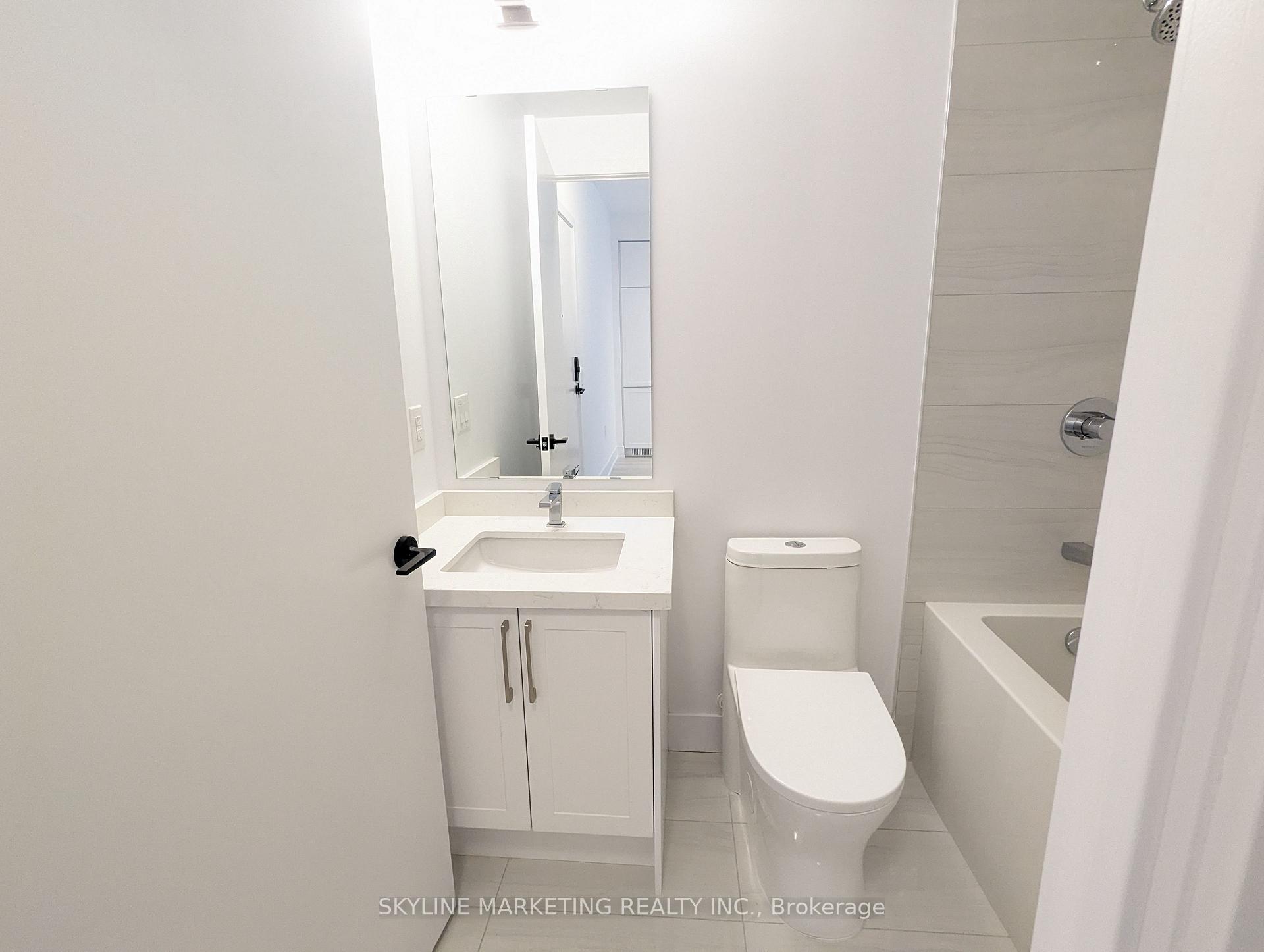 Photo 7 of Unit 524, 2450 Old Bronte Road, Oakville, Westmount — HOMEH