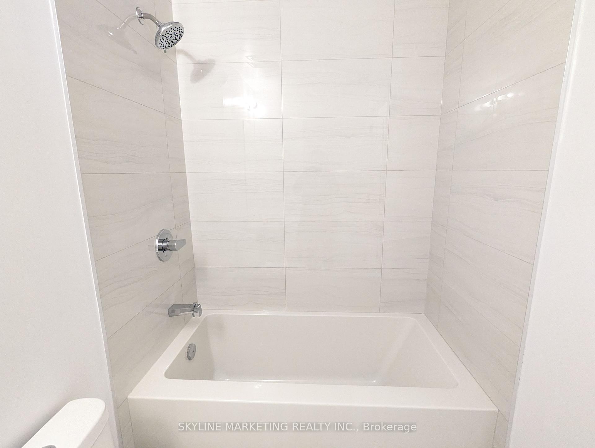 Photo 8 of Unit 524, 2450 Old Bronte Road, Oakville, Westmount — HOMEH