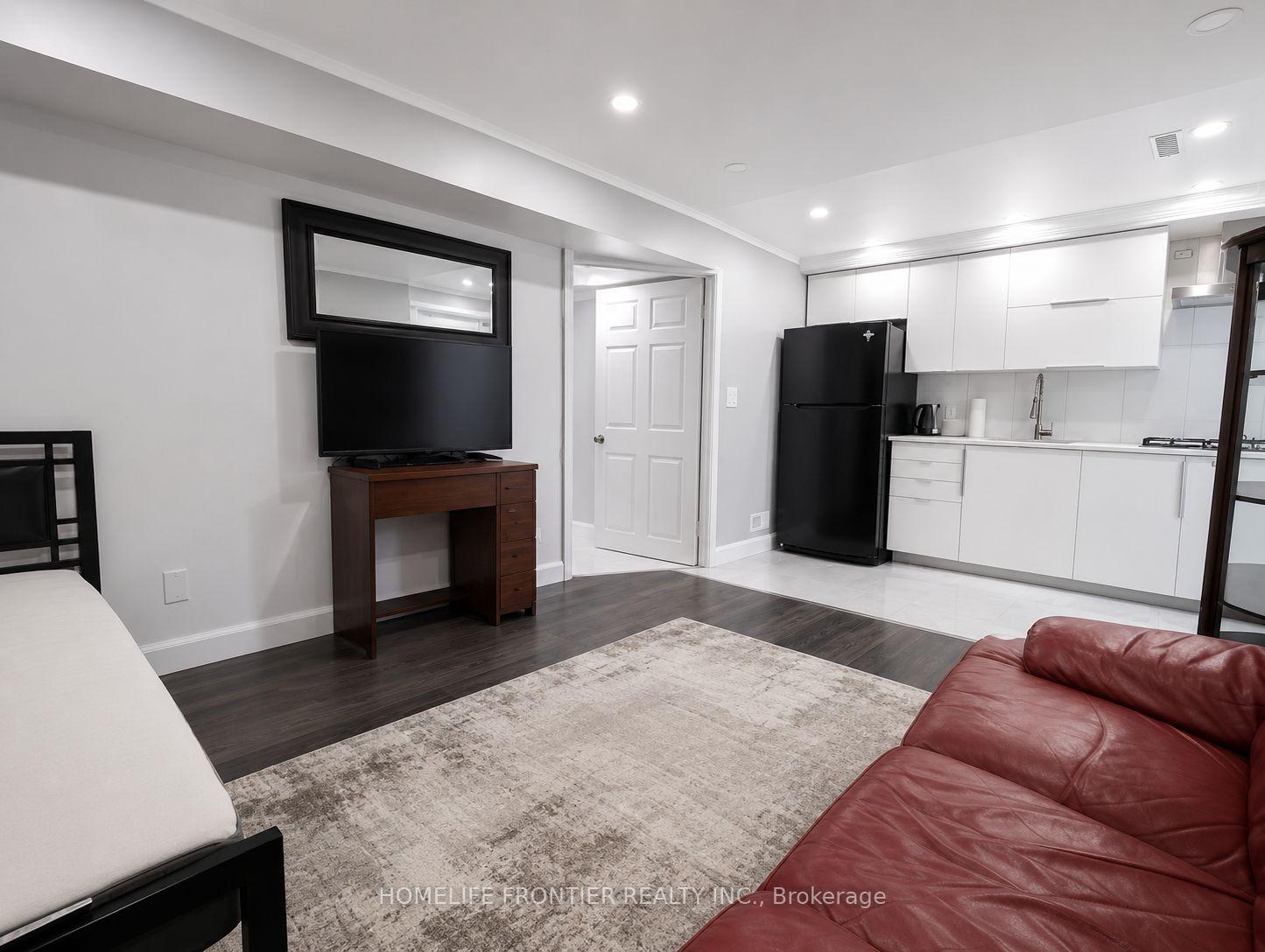 Photo 2 of Unit 5, 49 Red Robin Way, North York, Westminster-Branson — HOMEH
