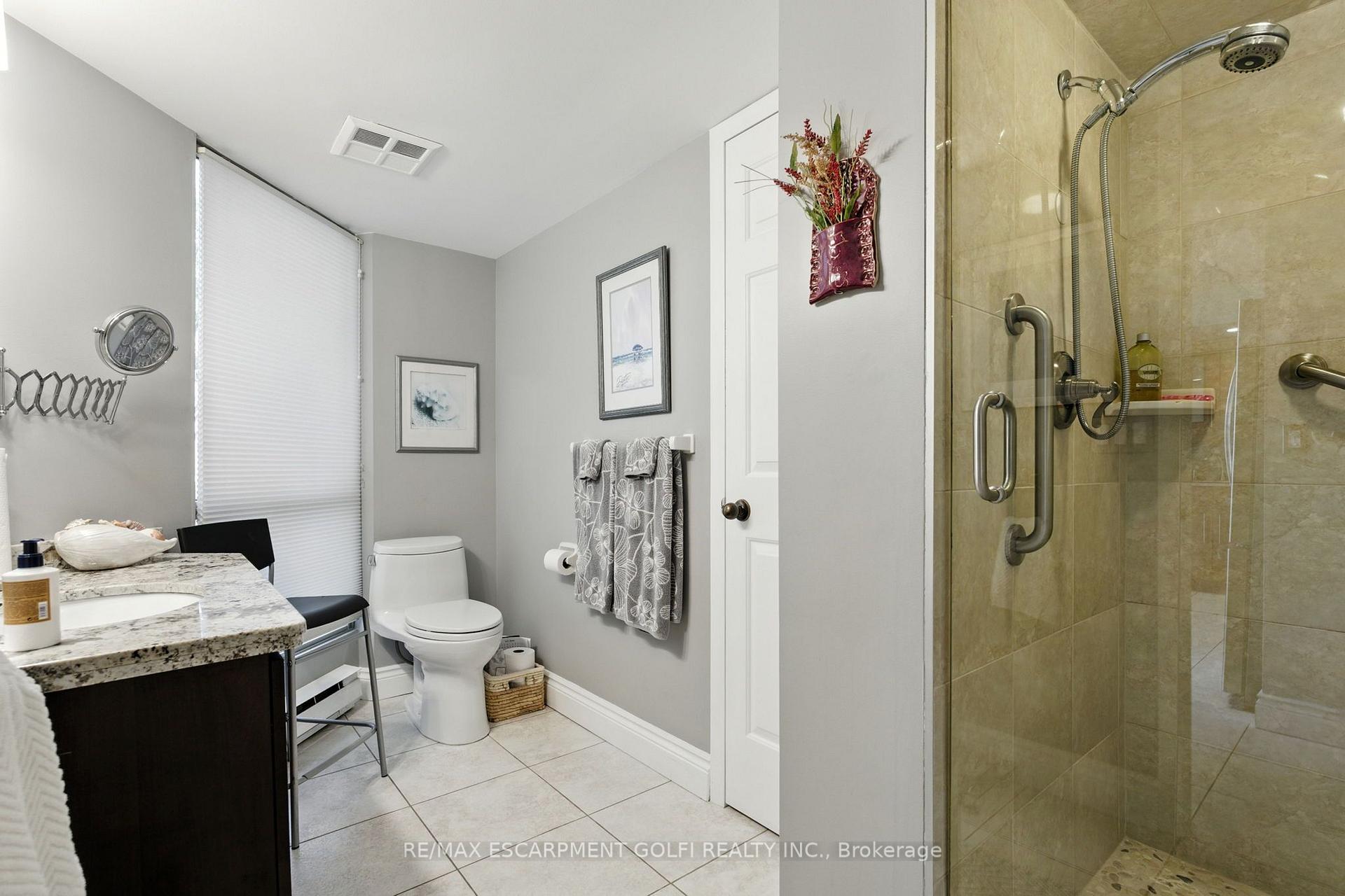 Photo 16 of Unit 208, 1201 North Shore Boulevard E, Burlington, Brant — HOMEH