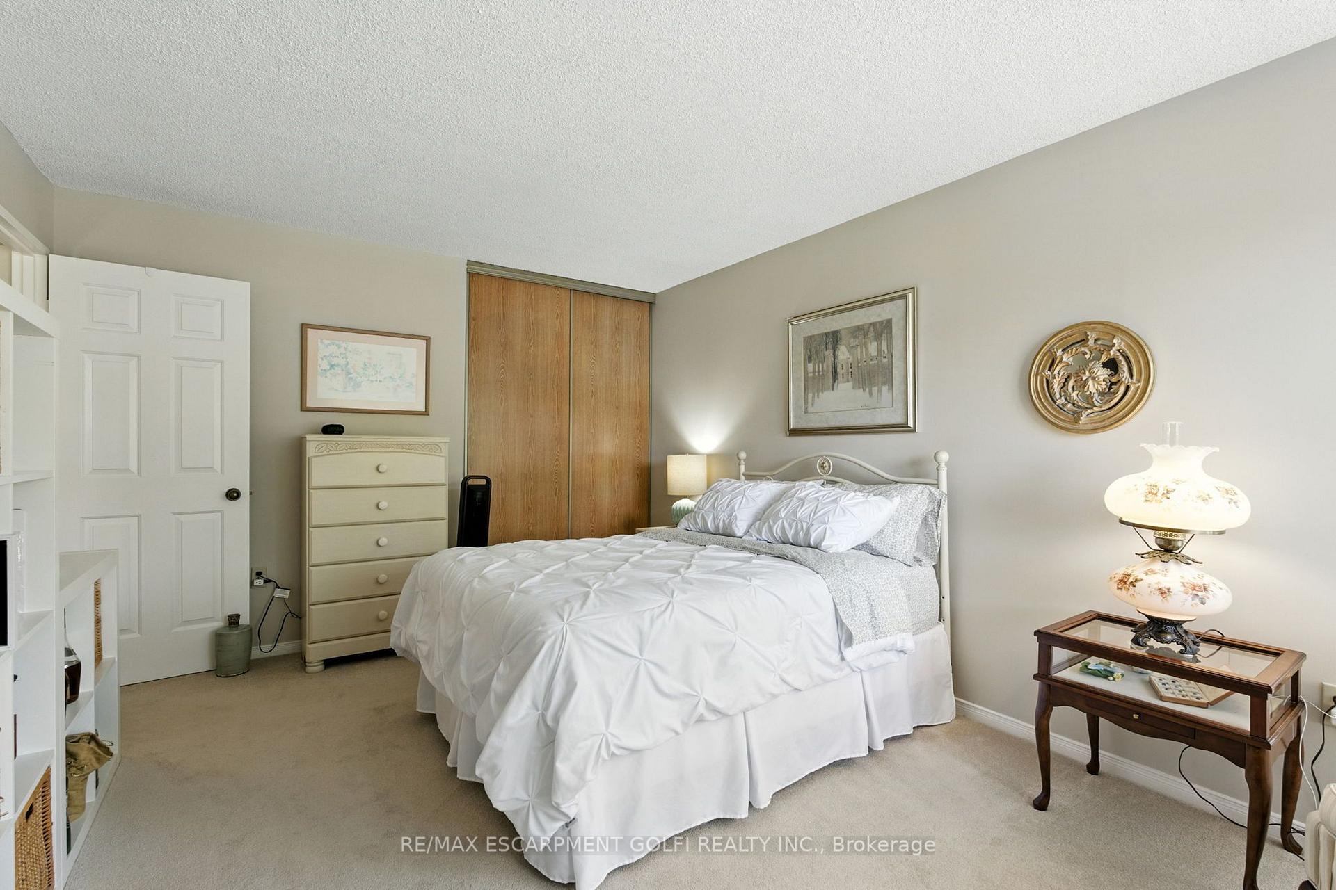 Photo 18 of Unit 208, 1201 North Shore Boulevard E, Burlington, Brant — HOMEH