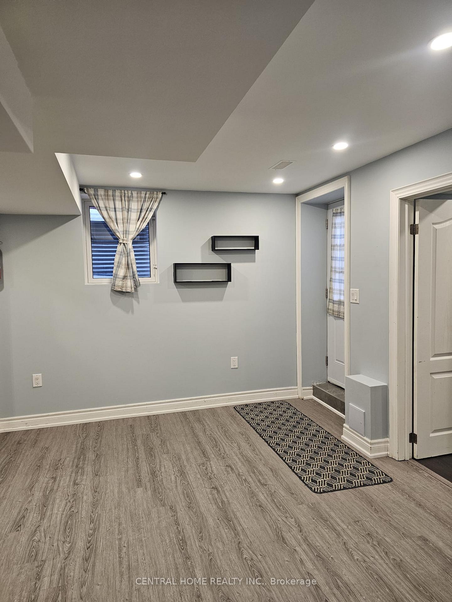 Photo 3 of 45 Wildmoor Street, Markham, Cornell — HOMEH