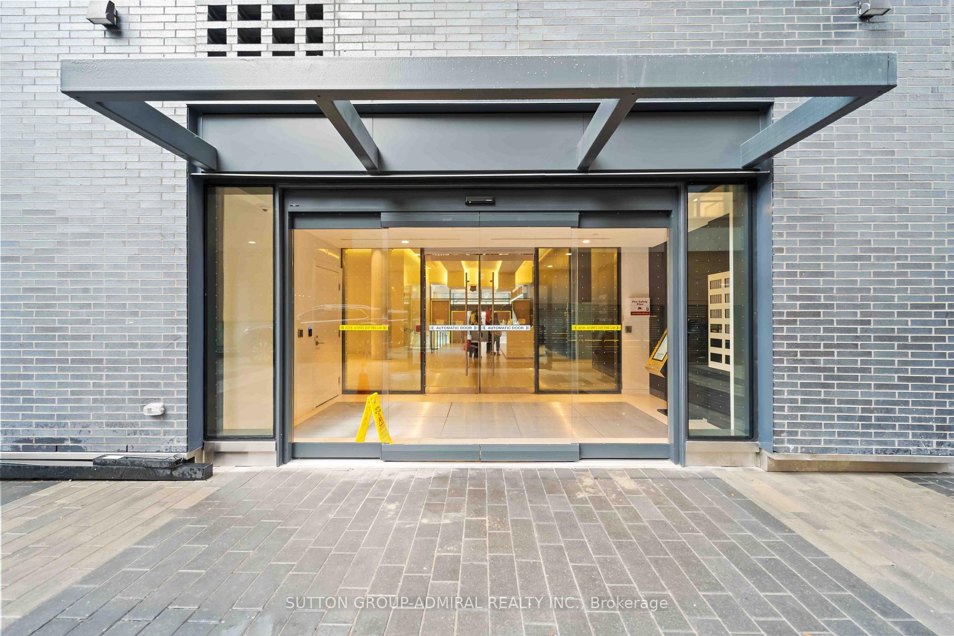 Photo 3 of Unit 812, 158 Front Street E, Toronto, Moss Park — HOMEH