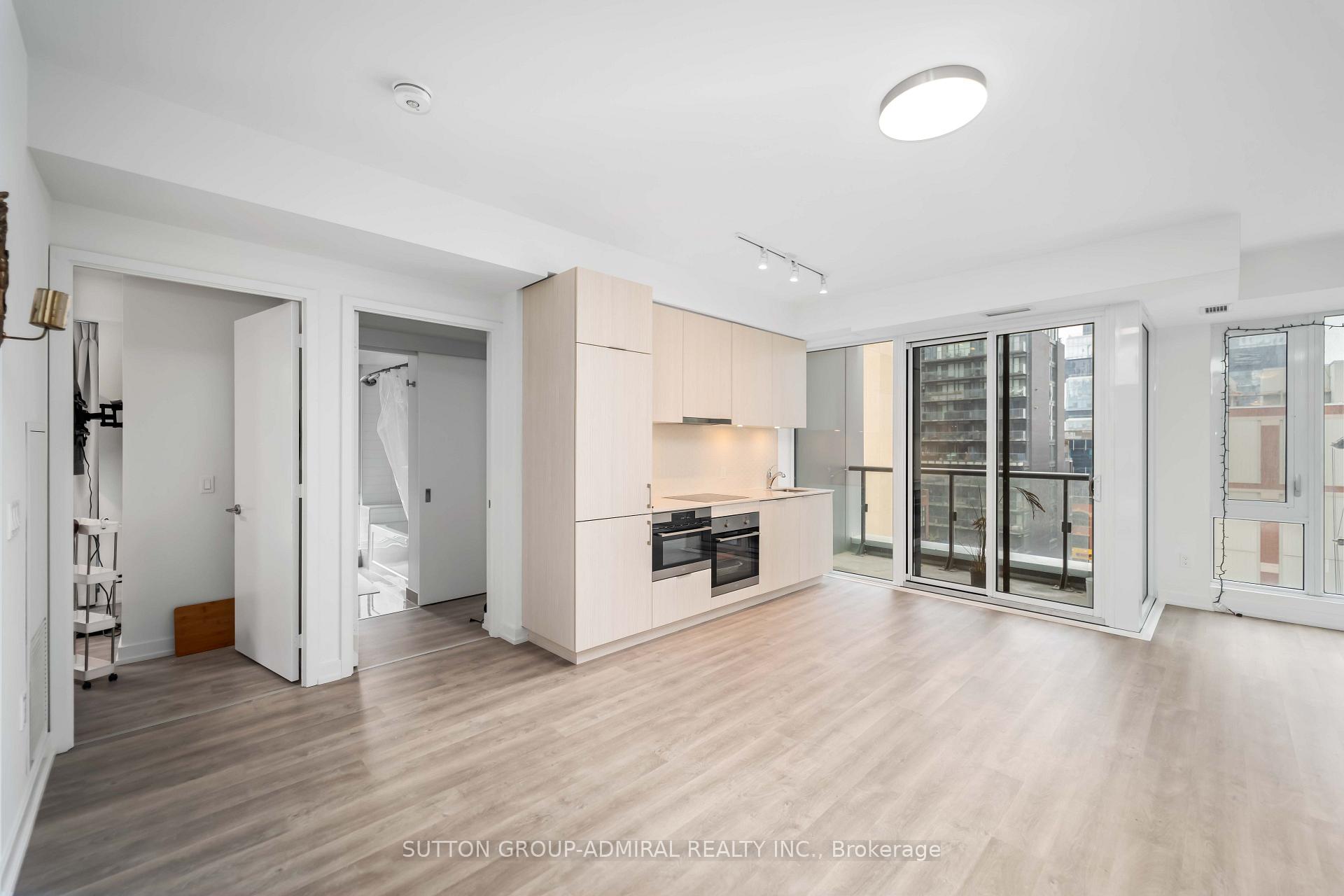 Photo 7 of Unit 812, 158 Front Street E, Toronto, Moss Park — HOMEH