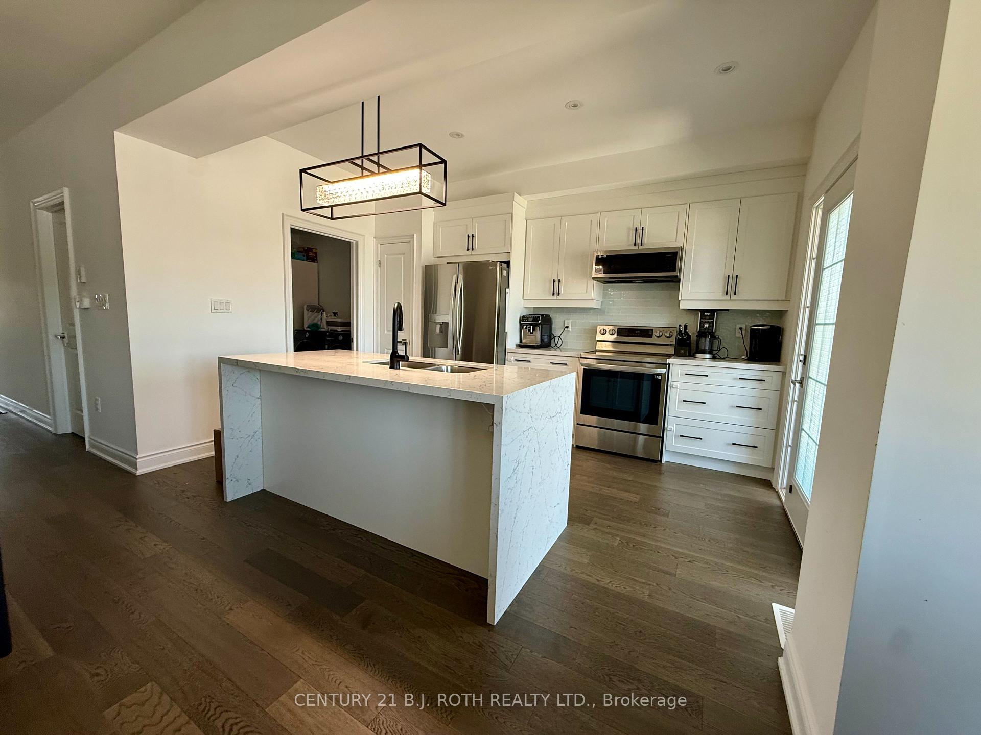 Photo 11 of 13 Harvest Crescent, Barrie, Rural Barrie Southeast — HOMEH