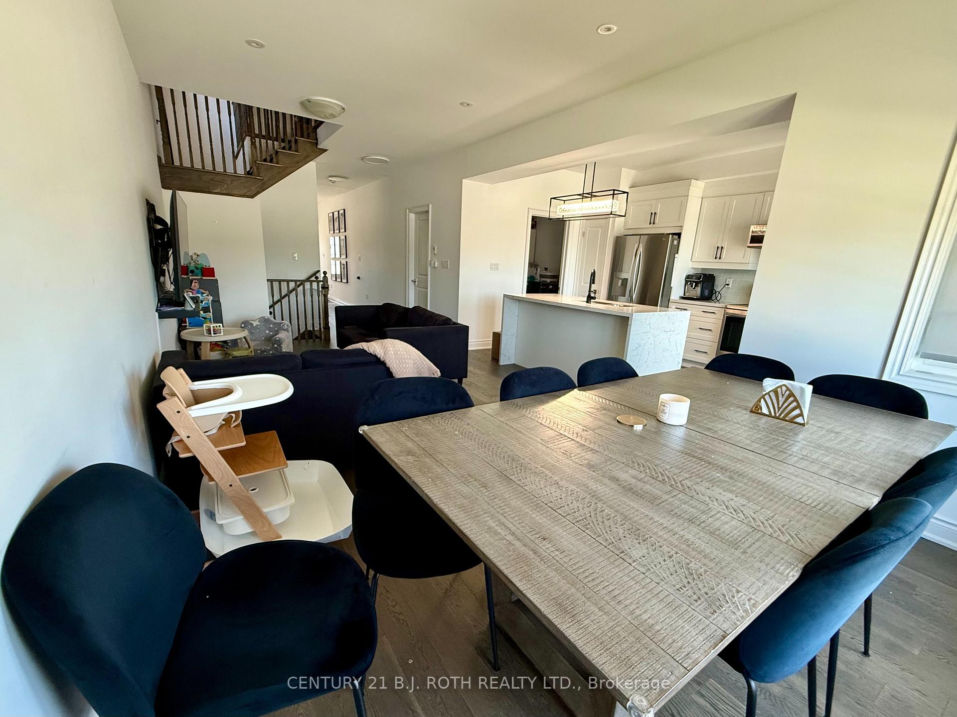 Photo 12 of 13 Harvest Crescent, Barrie, Rural Barrie Southeast — HOMEH