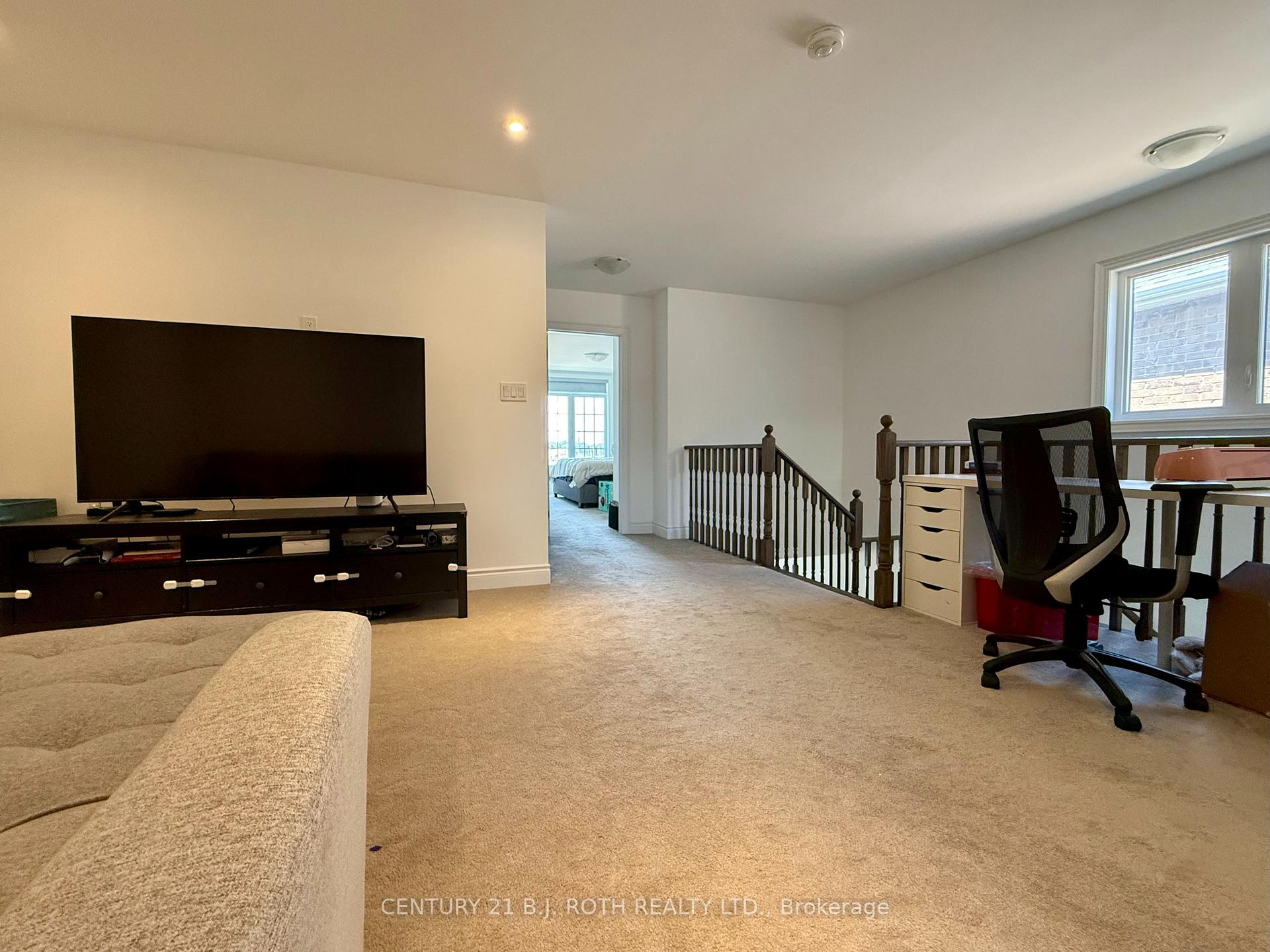 Photo 15 of 13 Harvest Crescent, Barrie, Rural Barrie Southeast — HOMEH