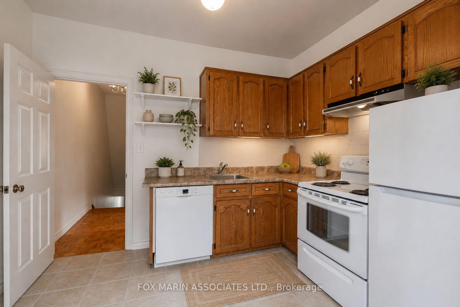 Photo 7 of Unit Upper, 176 Macdonell Avenue, Toronto, Roncesvalles — HOMEH