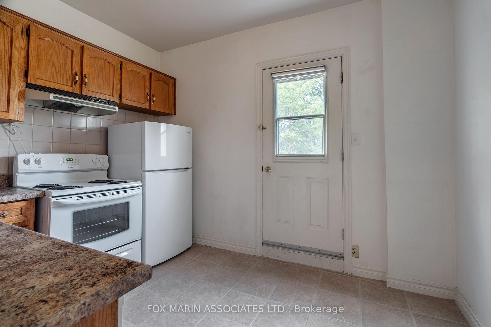 Photo 8 of Unit Upper, 176 Macdonell Avenue, Toronto, Roncesvalles — HOMEH