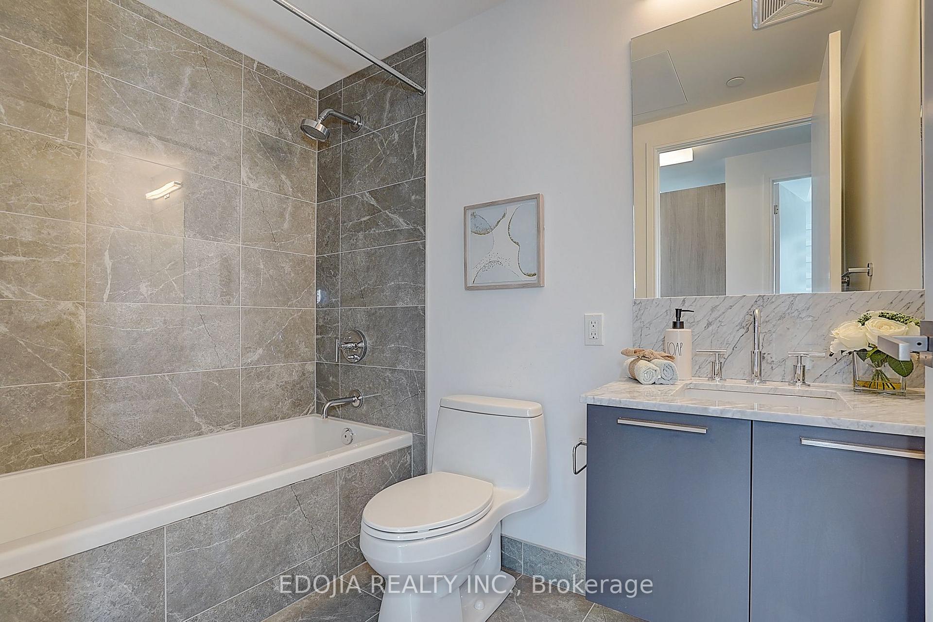 Photo 9 of Unit 3502, 3 Gloucester Street, Toronto, Church-Yonge Corridor — HOMEH