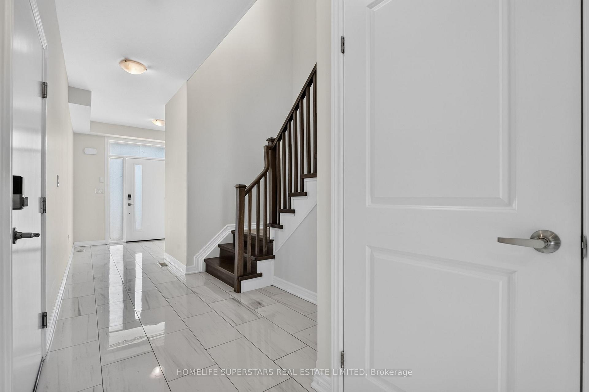 Photo 10 of 7213 Parsa Street, Niagara Falls, Brown — HOMEH