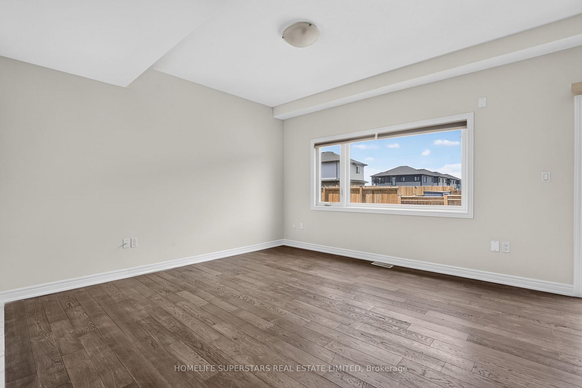 Photo 21 of 7213 Parsa Street, Niagara Falls, Brown — HOMEH