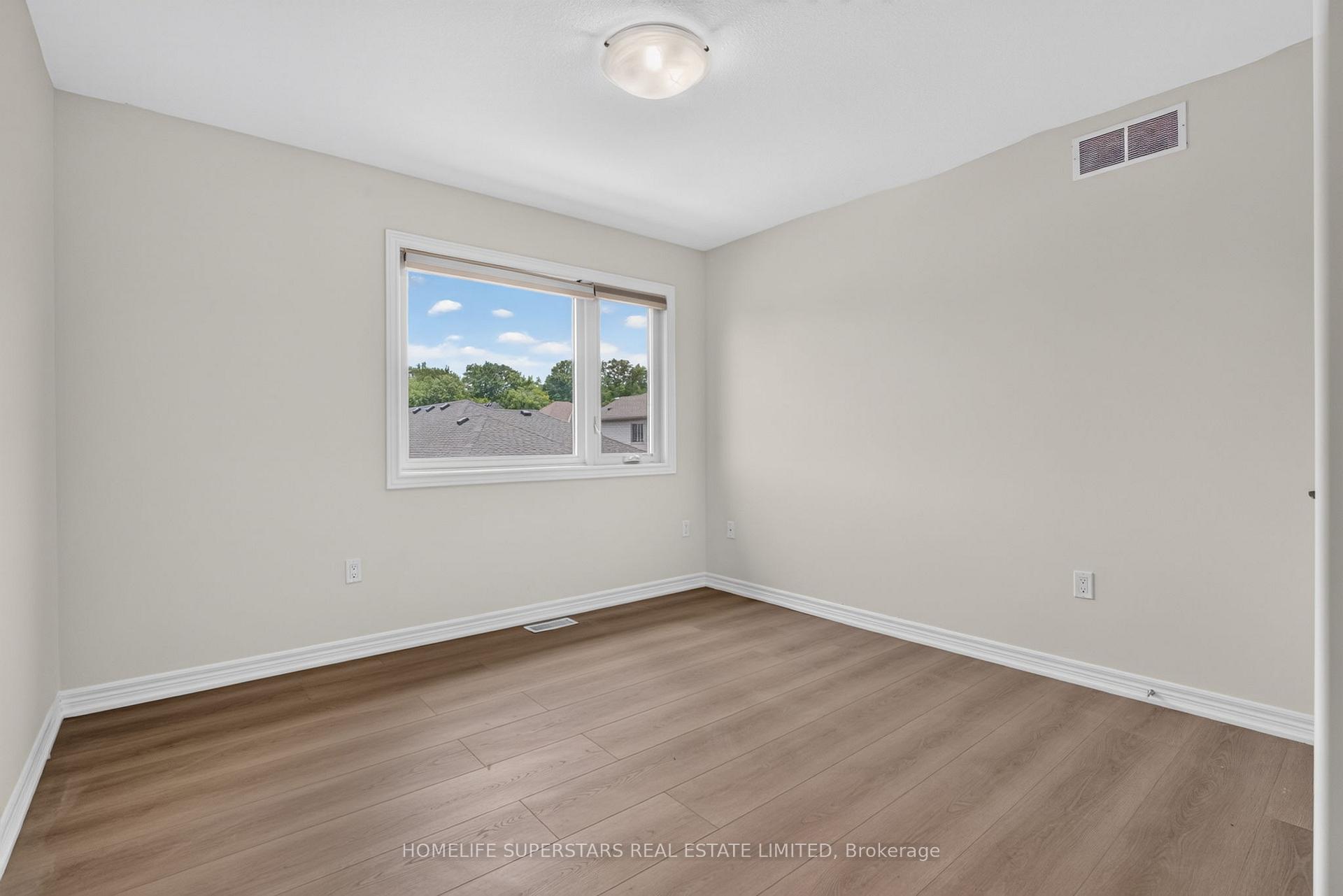 Photo 30 of 7213 Parsa Street, Niagara Falls, Brown — HOMEH