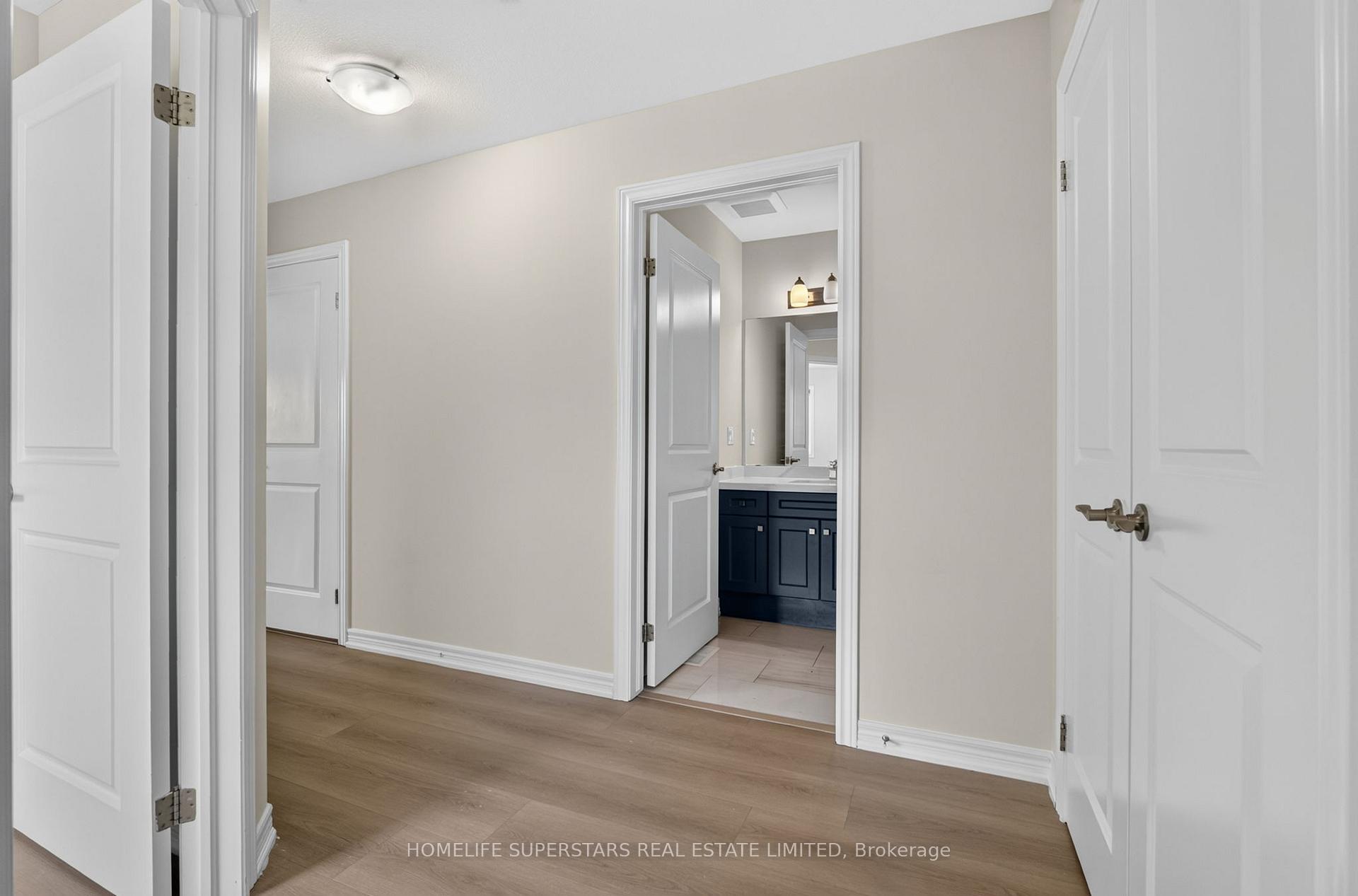 Photo 33 of 7213 Parsa Street, Niagara Falls, Brown — HOMEH