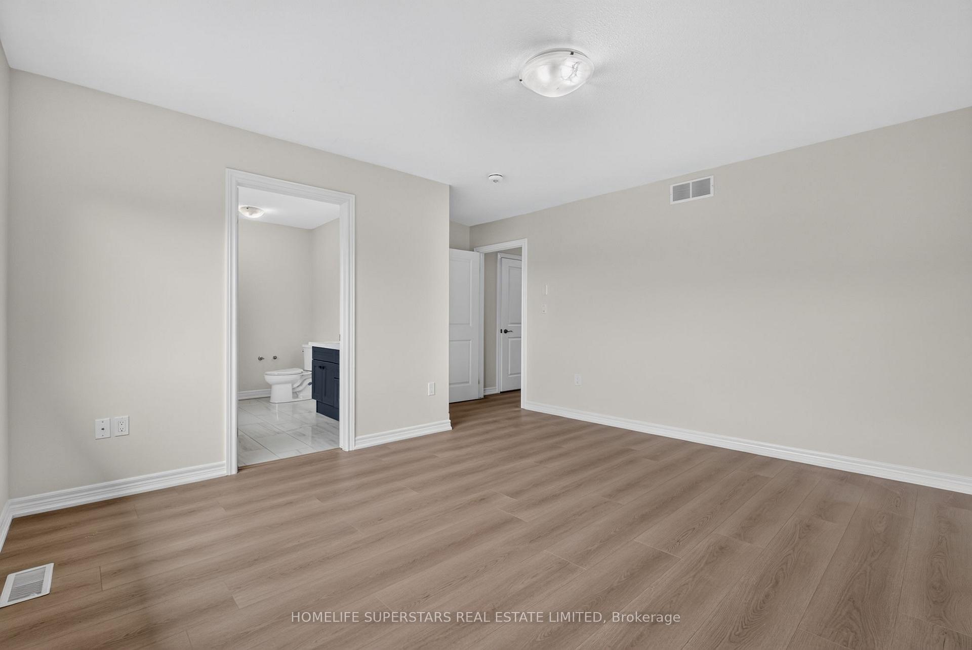 Photo 36 of 7213 Parsa Street, Niagara Falls, Brown — HOMEH