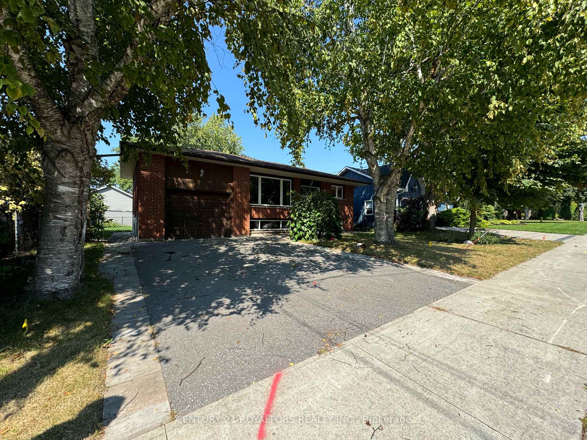 Photo of Unit Bsmt, 404 Trent Street W