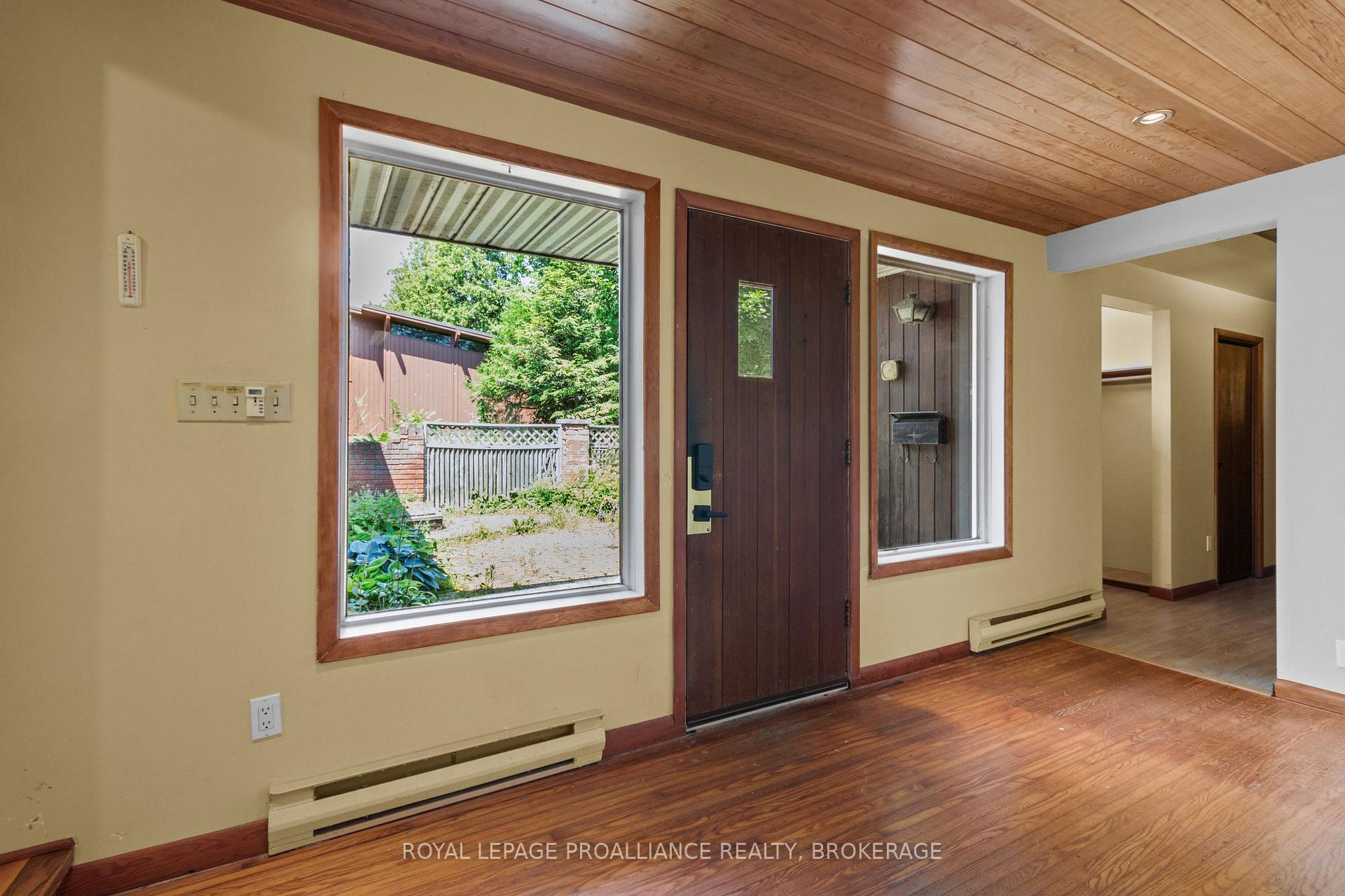 Photo 15 of 19 Lakeland Point Drive, Kingston, City SouthWest — HOMEH