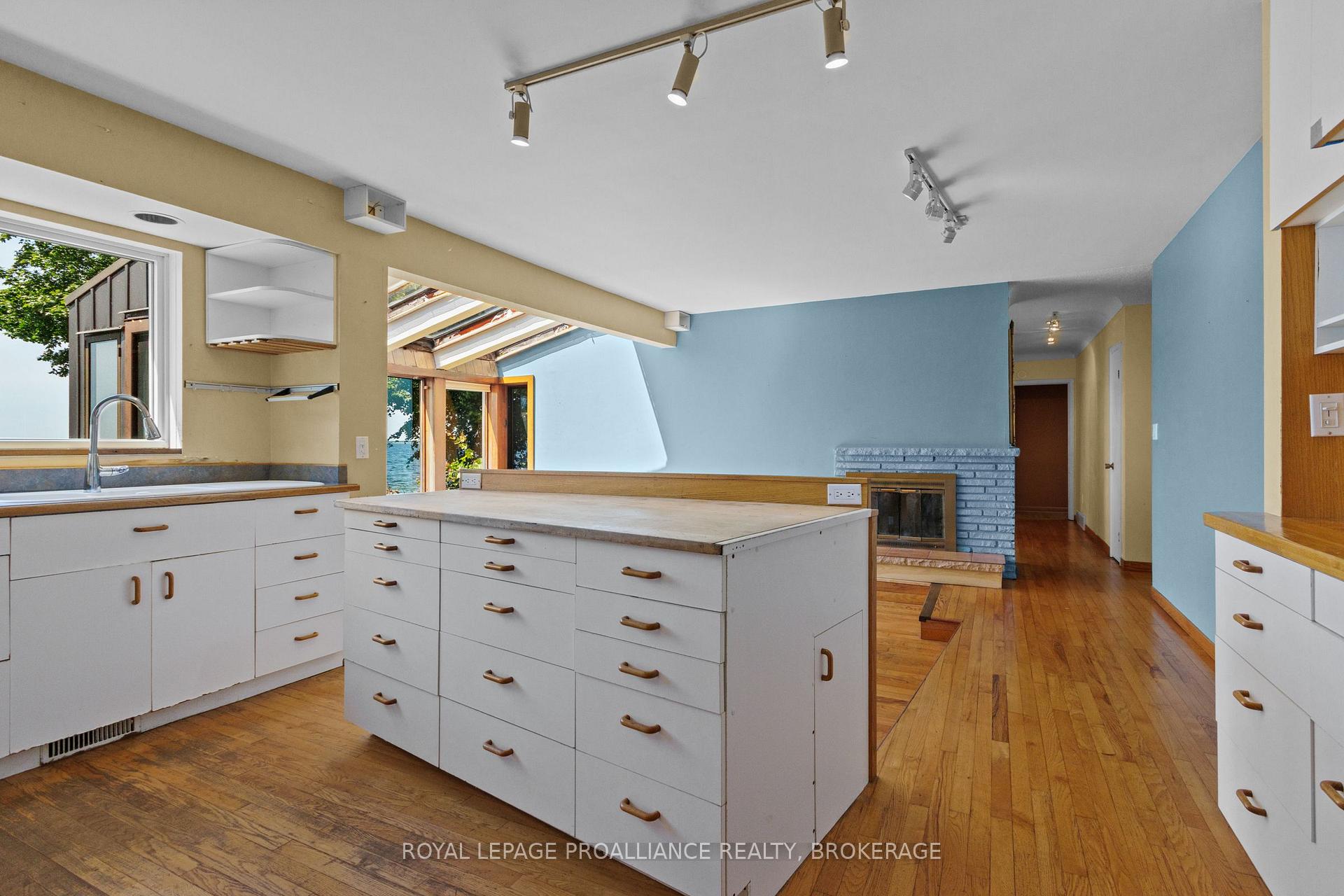 Photo 26 of 19 Lakeland Point Drive, Kingston, City SouthWest — HOMEH