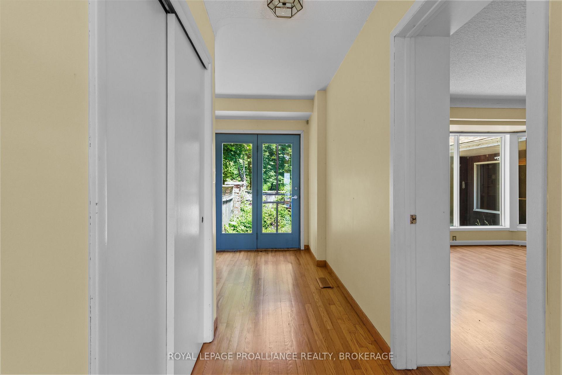 Photo 35 of 19 Lakeland Point Drive, Kingston, City SouthWest — HOMEH