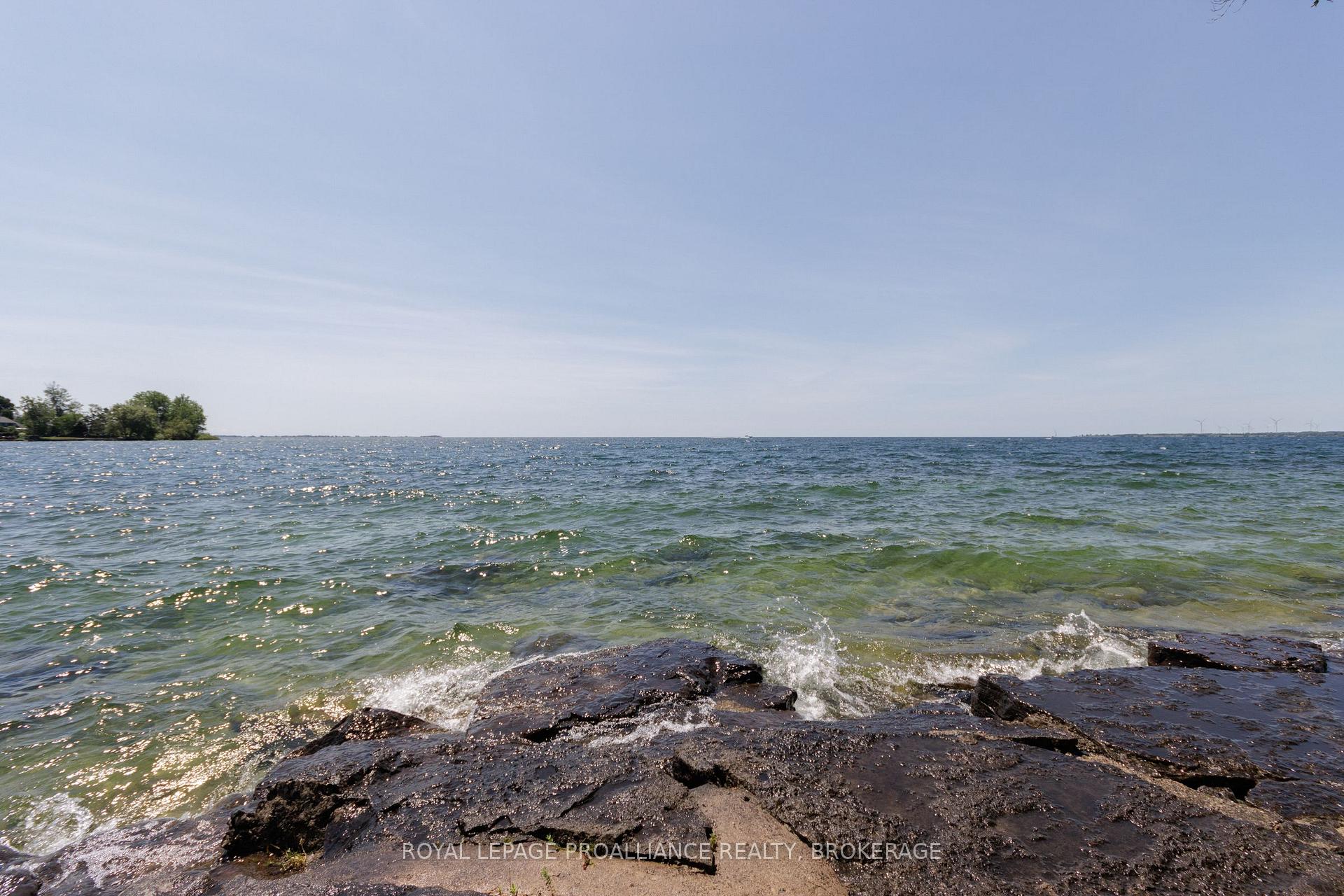 Photo 12 of 19 Lakeland Point Drive, Kingston, City SouthWest — HOMEH