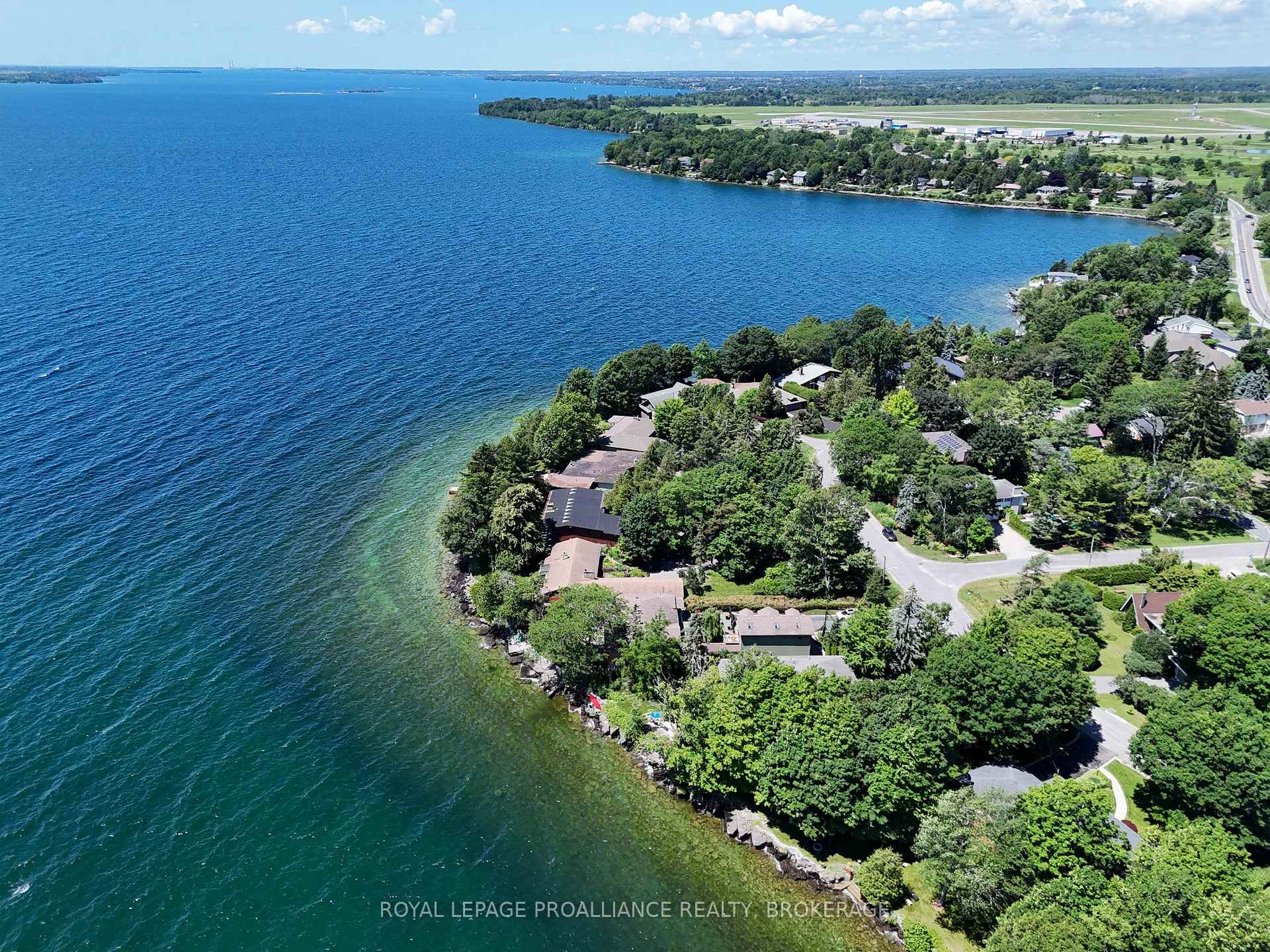 Photo 2 of 19 Lakeland Point Drive, Kingston, City SouthWest — HOMEH