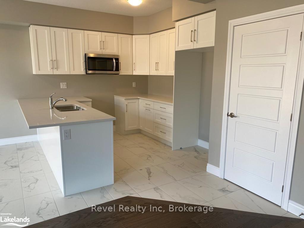 Photo 5 of 1050 Wright Drive, Midland — HOMEH