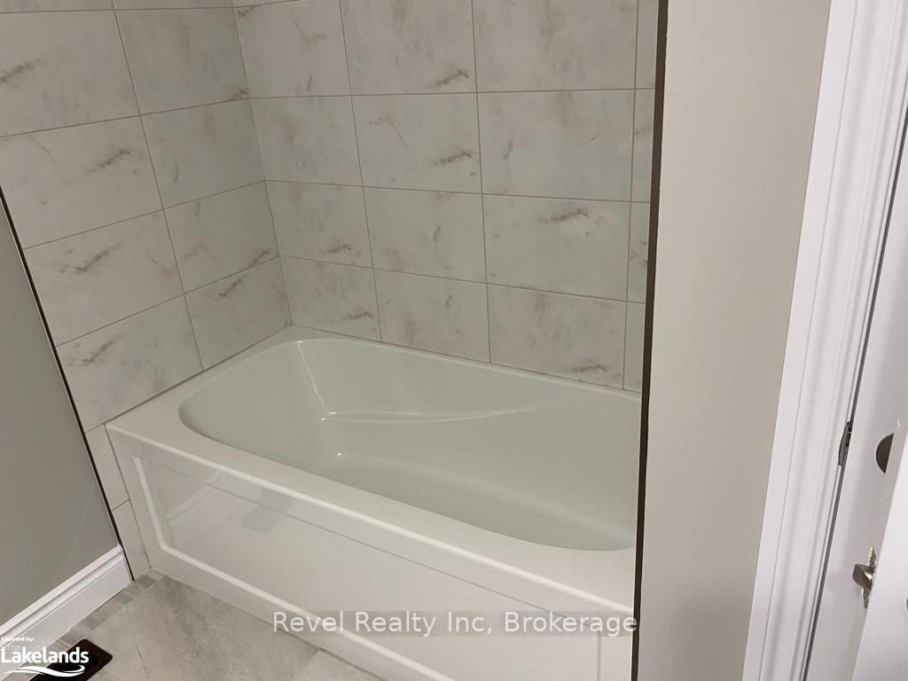 Photo 11 of 1050 Wright Drive, Midland — HOMEH