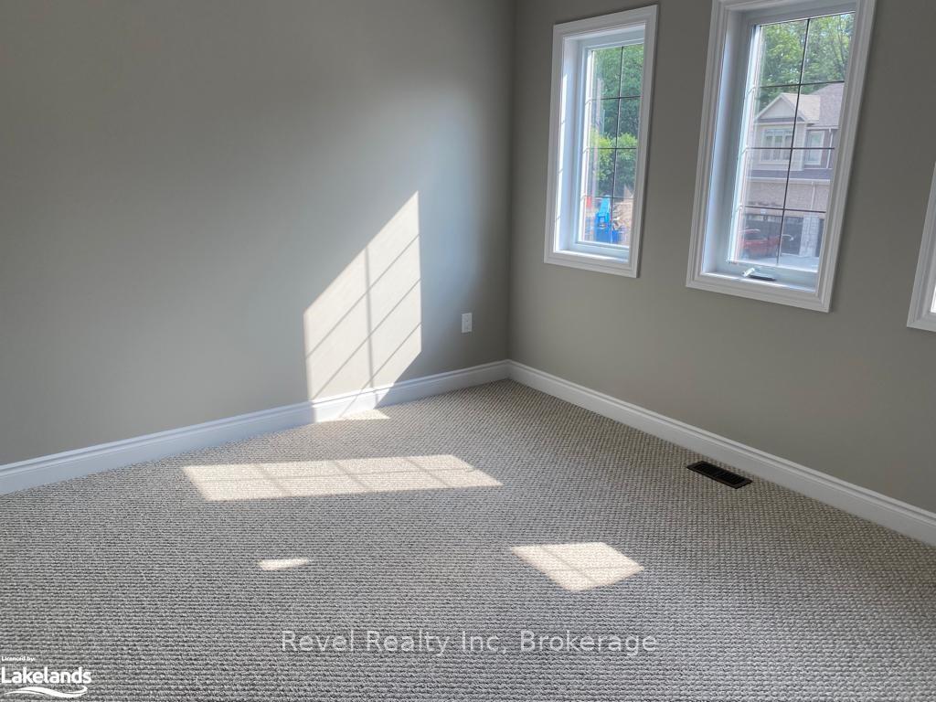 Photo 16 of 1050 Wright Drive, Midland — HOMEH