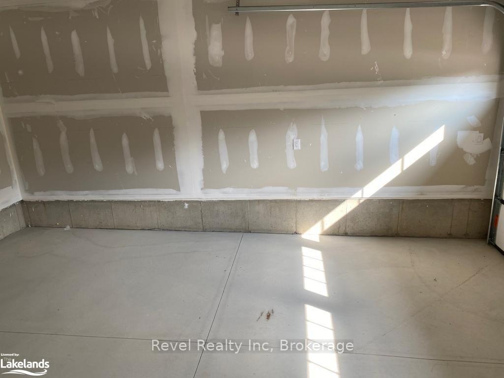 Photo 17 of 1050 Wright Drive, Midland — HOMEH