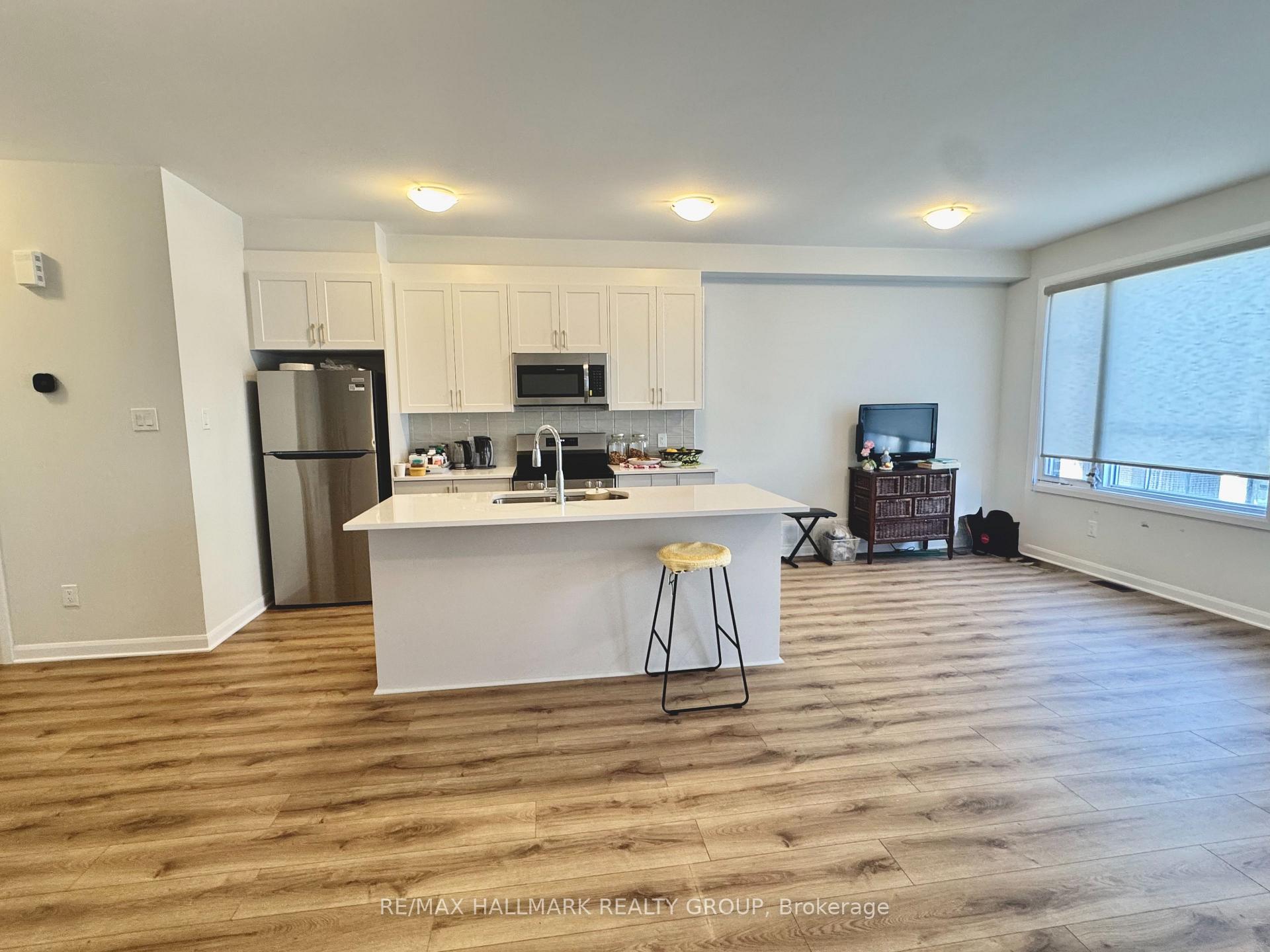 Photo 9 of 505 Woodlily Private, Ottawa, Kanata - Kanata Lakes/Heritage Hills — HOMEH