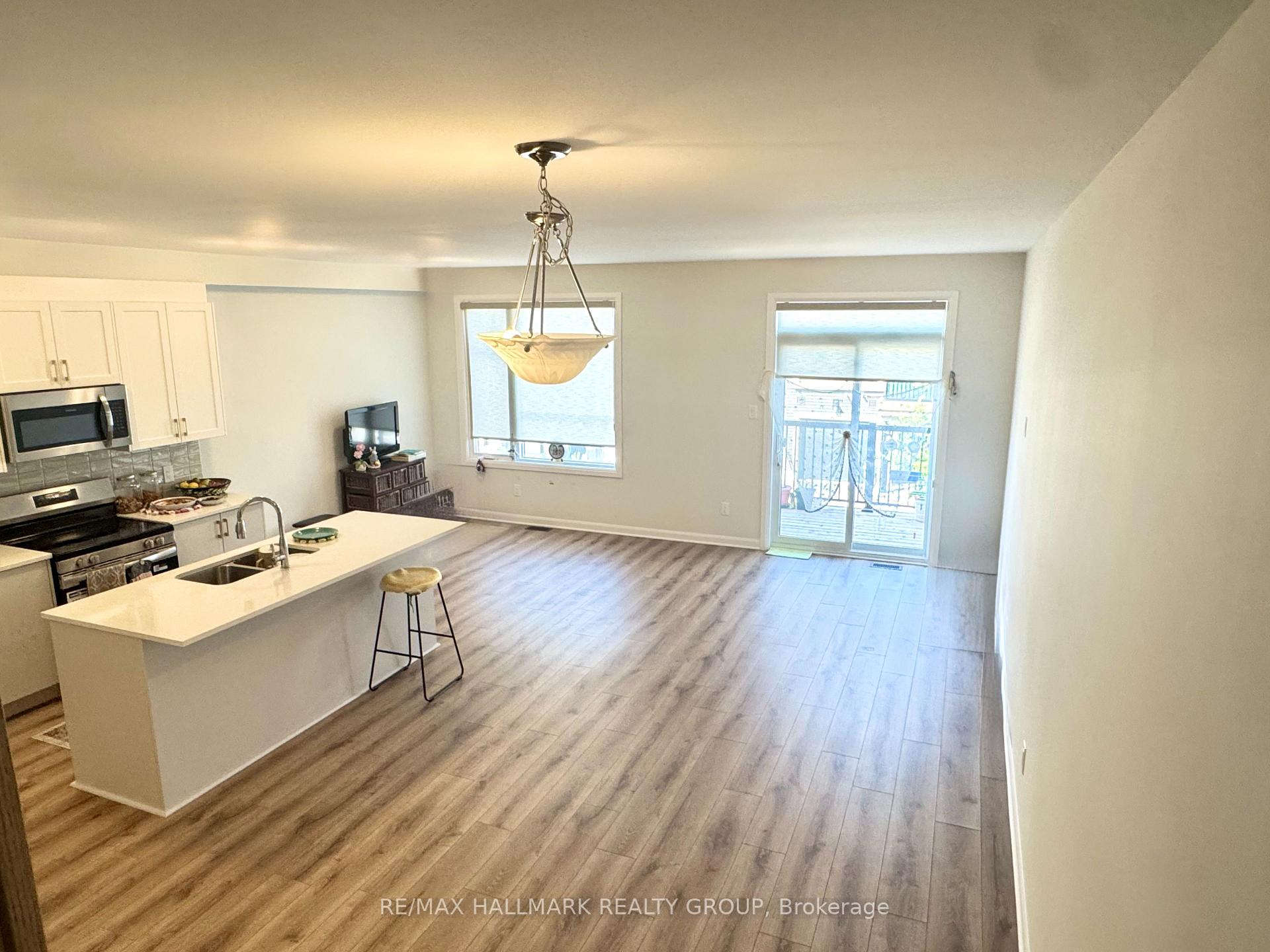 Photo 10 of 505 Woodlily Private, Ottawa, Kanata - Kanata Lakes/Heritage Hills — HOMEH