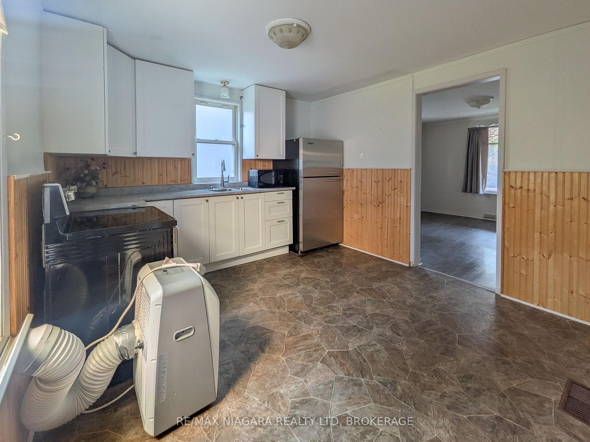 Photo 5 of 6070 Culp Street, Niagara Falls, Dorchester — HOMEH