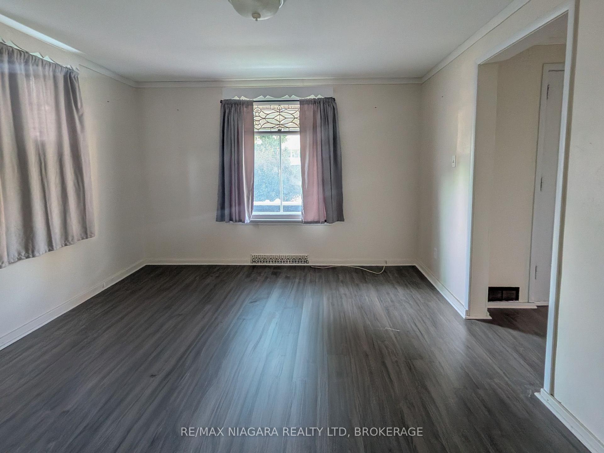 Photo 12 of 6070 Culp Street, Niagara Falls, Dorchester — HOMEH