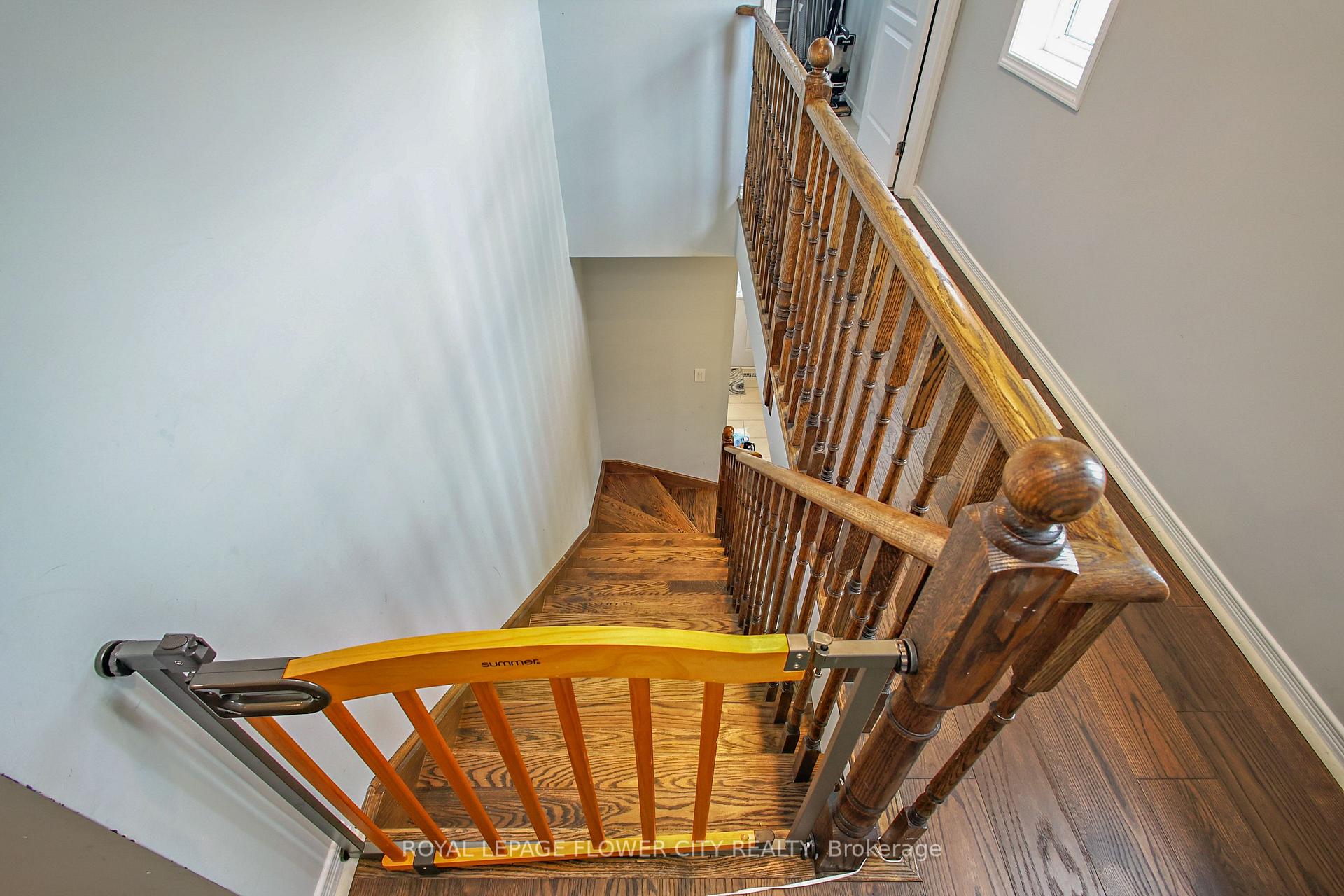 Photo 23 of 81 Baffin Crescent, Brampton, Northwest Brampton — HOMEH